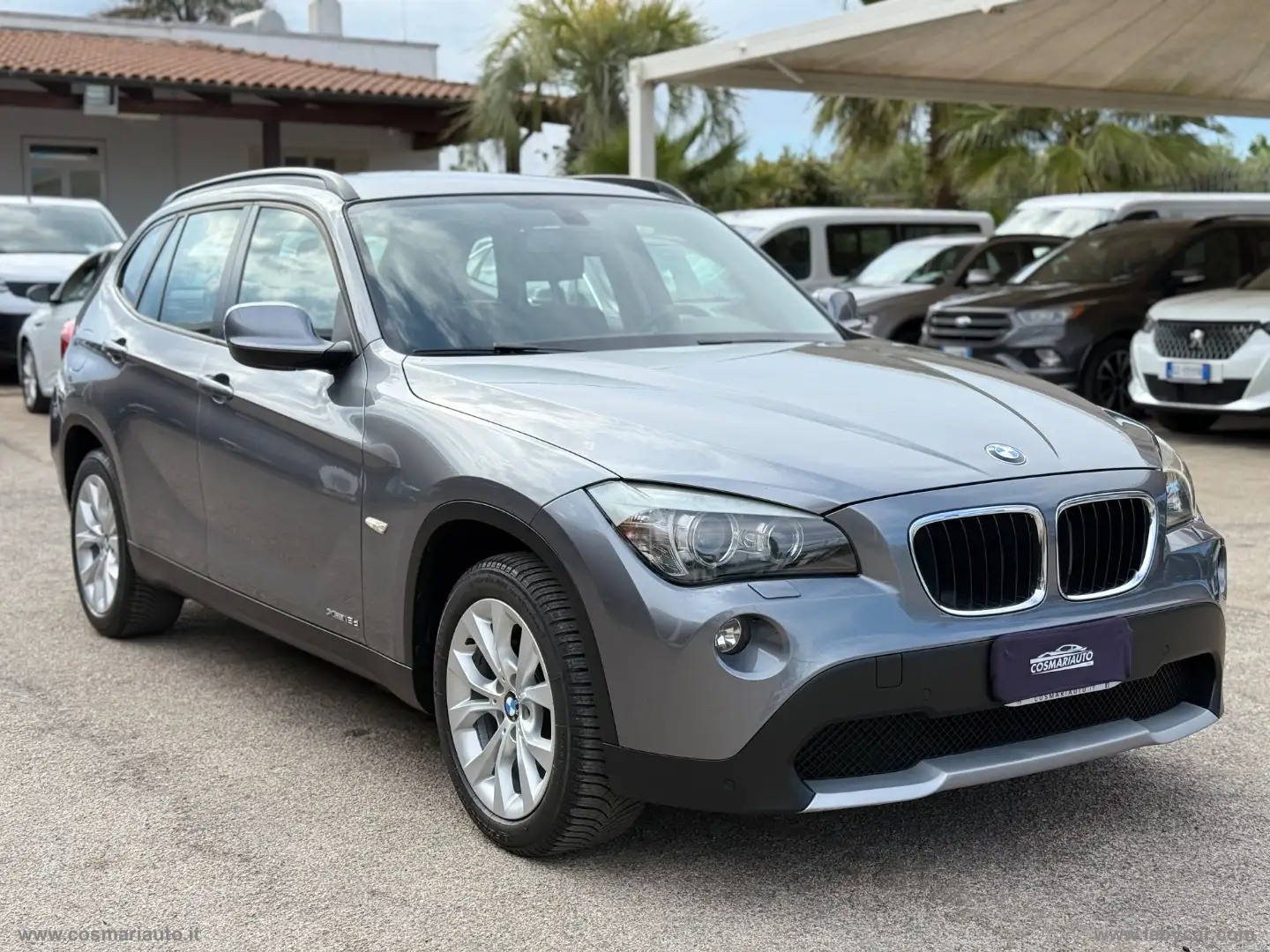 BMW X1 xDrive18d Futura Gris - 1