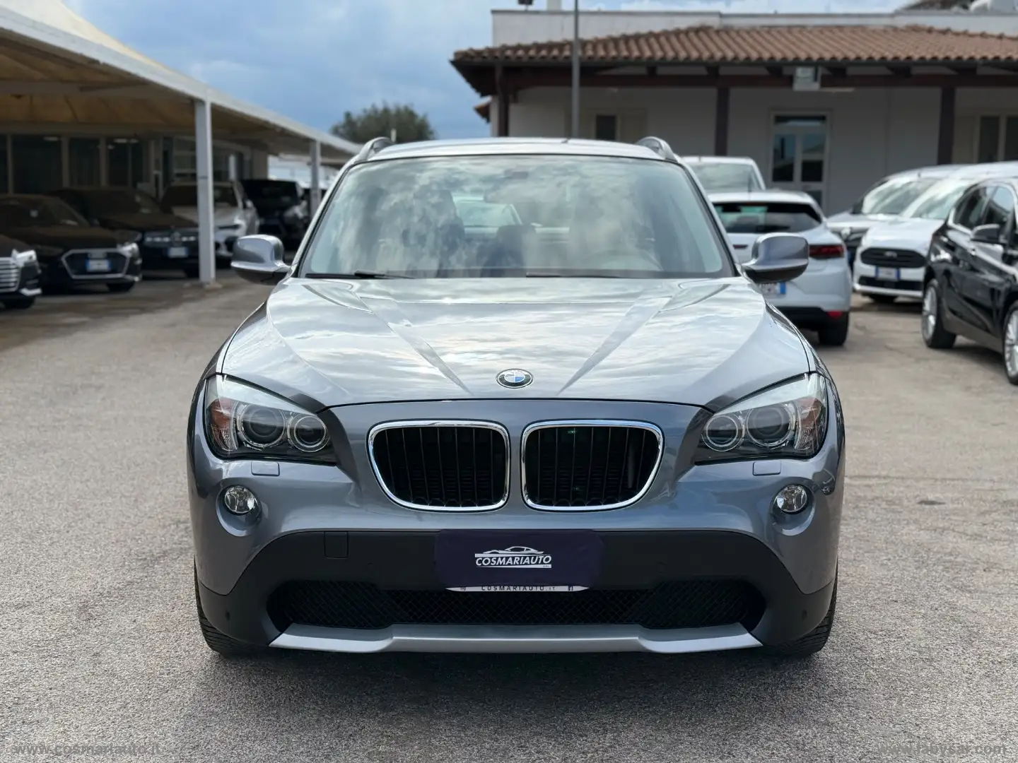 BMW X1 xDrive18d Futura Gris - 2