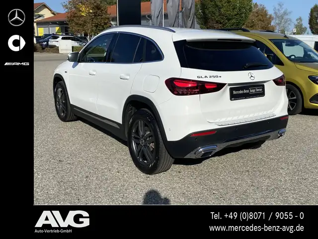 Mercedes-Benz GLA view 6