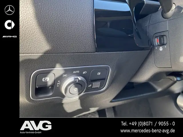 Mercedes-Benz GLA view 14