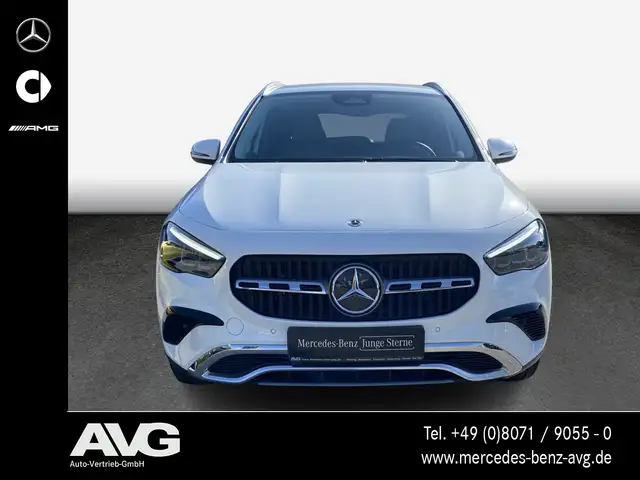 Mercedes-Benz GLA view 2