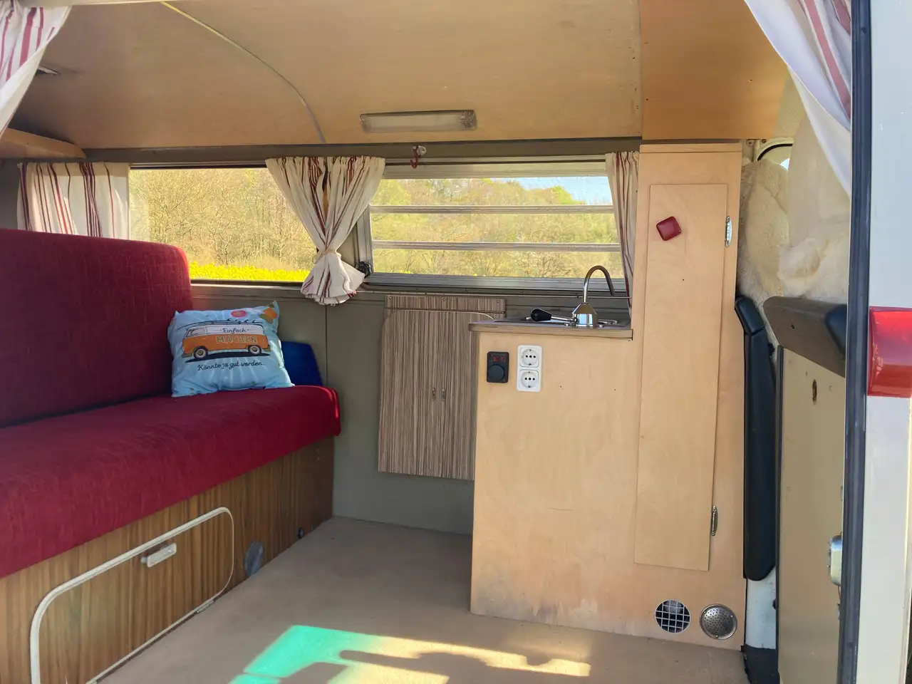 Volkswagen T2 Camper, foto 6