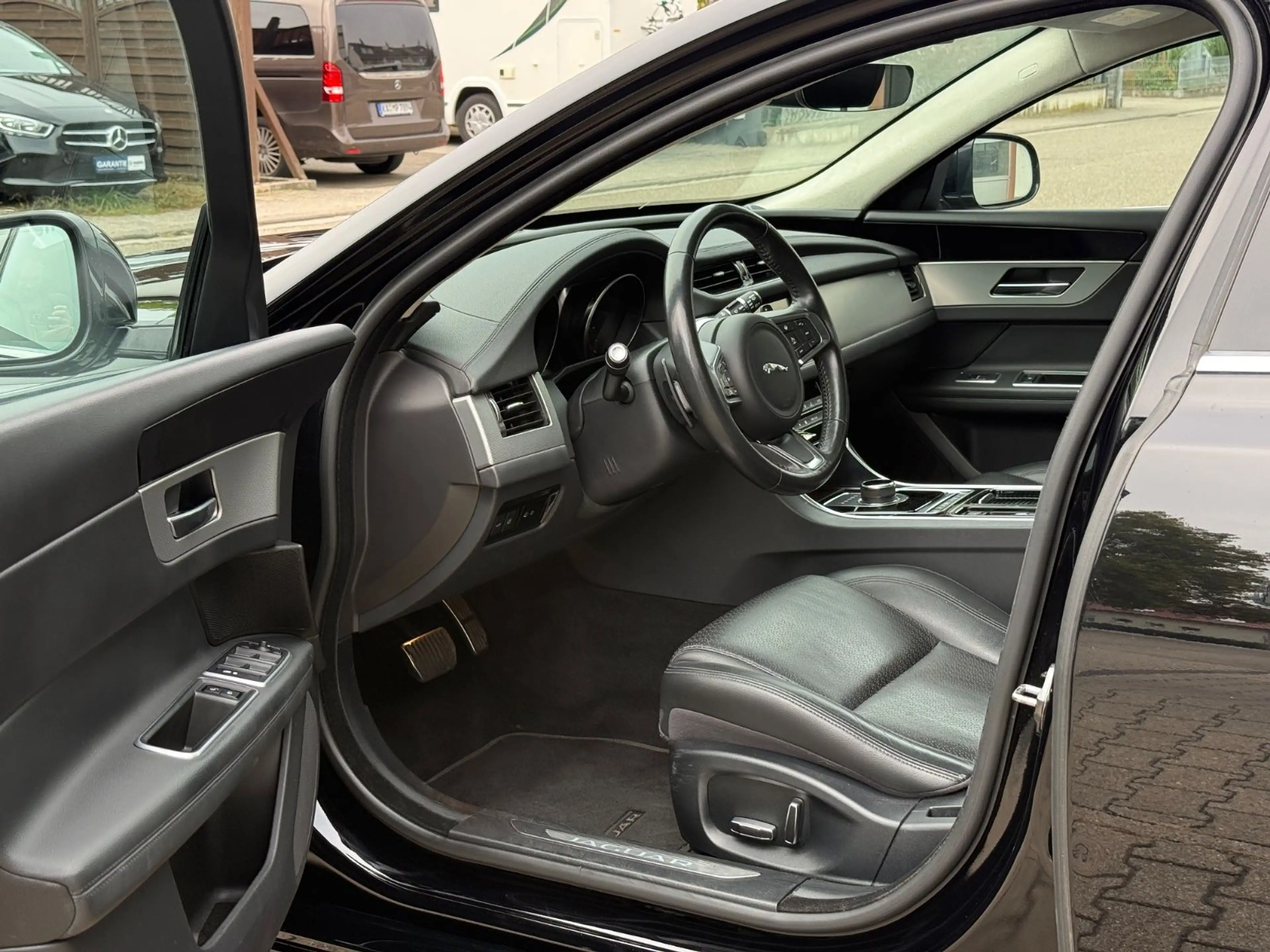 Jaguar XF Sportbrake Prestige *Leder *PDC *Carplay — photo 12