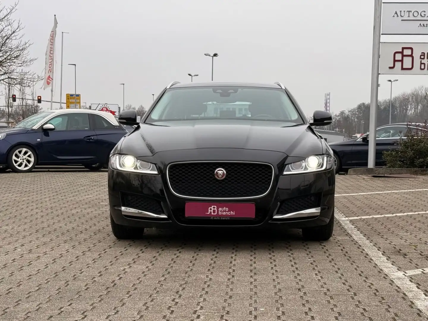 Jaguar XF Sportbrake Prestige *Leder *PDC *Carplay Schwarz - 2