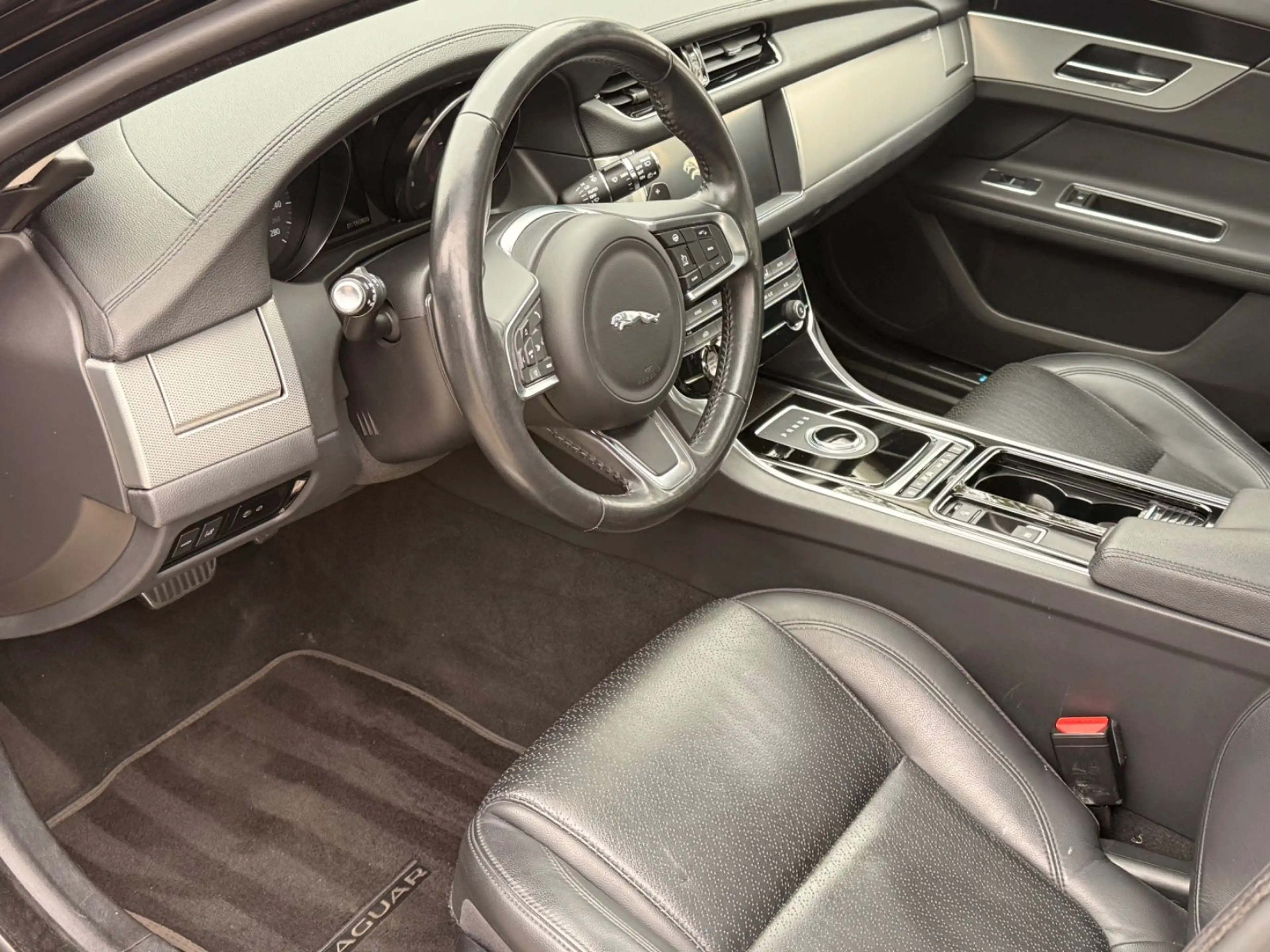 Jaguar XF Sportbrake Prestige *Leder *PDC *Carplay — photo 11