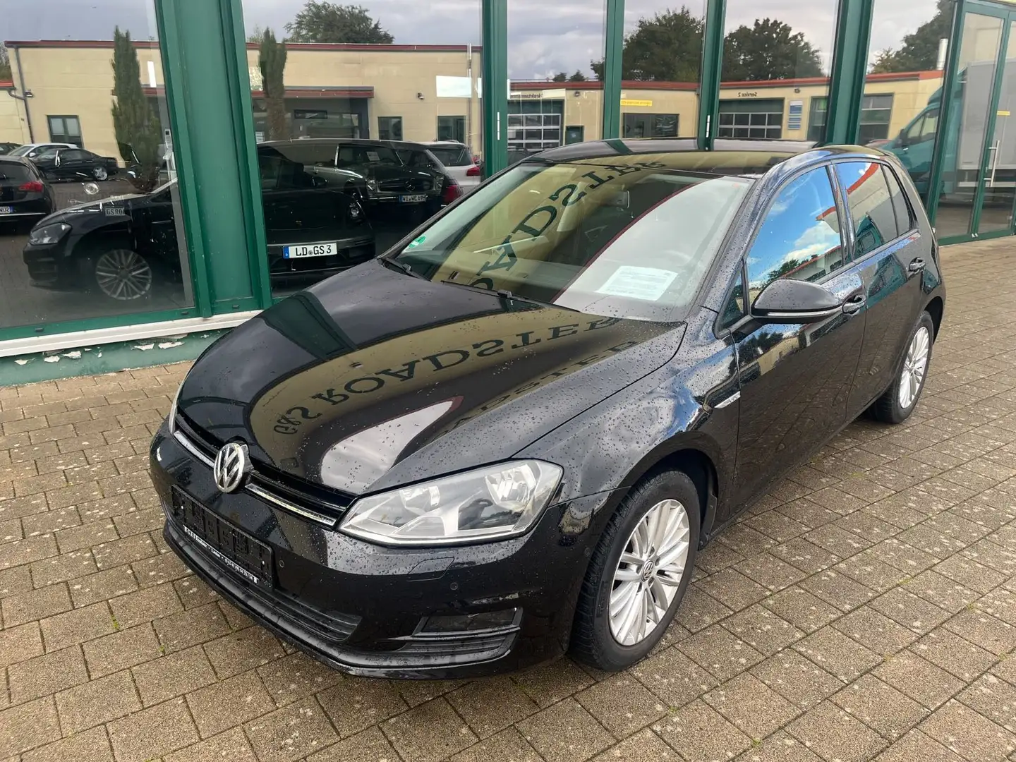 Volkswagen Golf 1.2 TSI DSG BMT CUP TÜV 07/27, Scheckheft Schwarz - 2