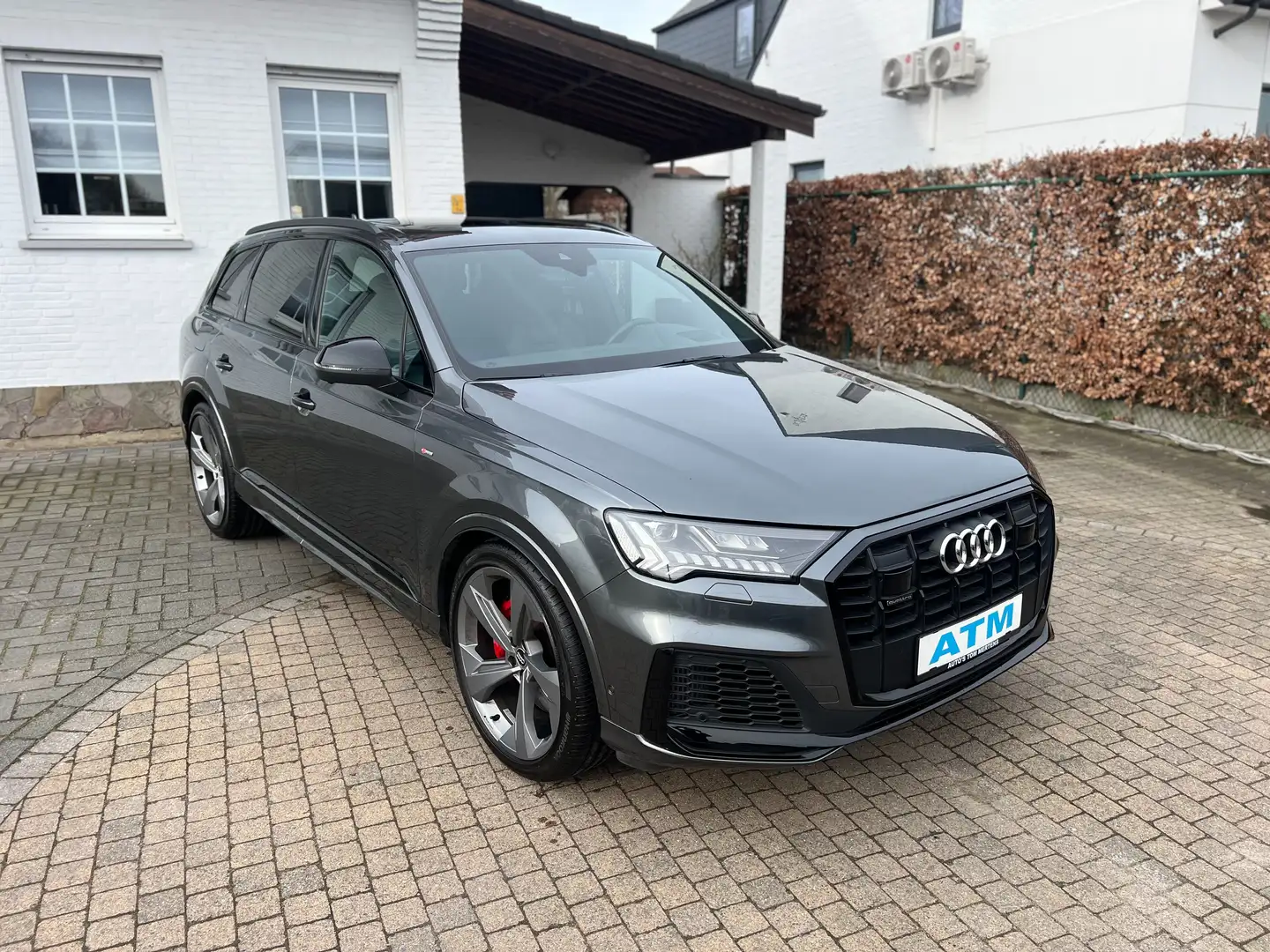 Audi Q7 60 TFSi e Quattro PHEV S line  Tip./NP 119000 Euro siva - 1