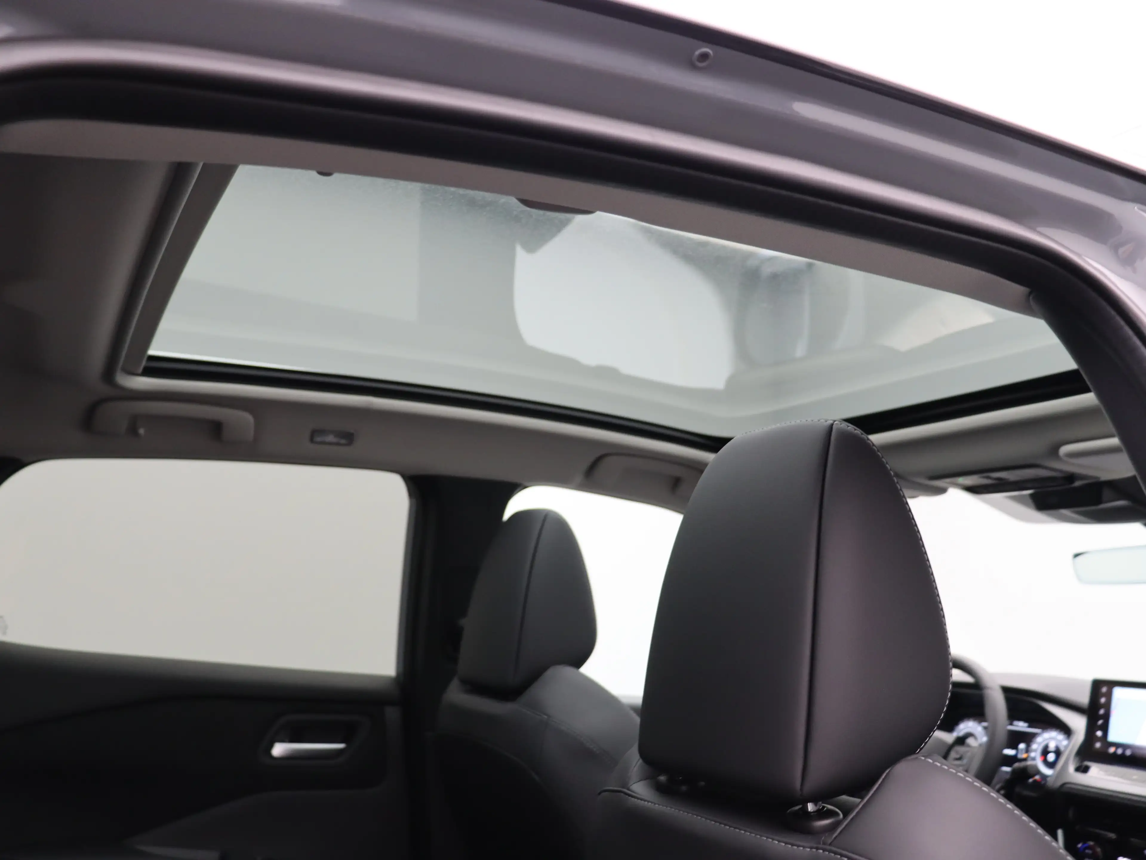 Nissan Qashqai Tekna Plus + Two Tone Mild-Hybrid 158 Xtronic | 12 — photo 4