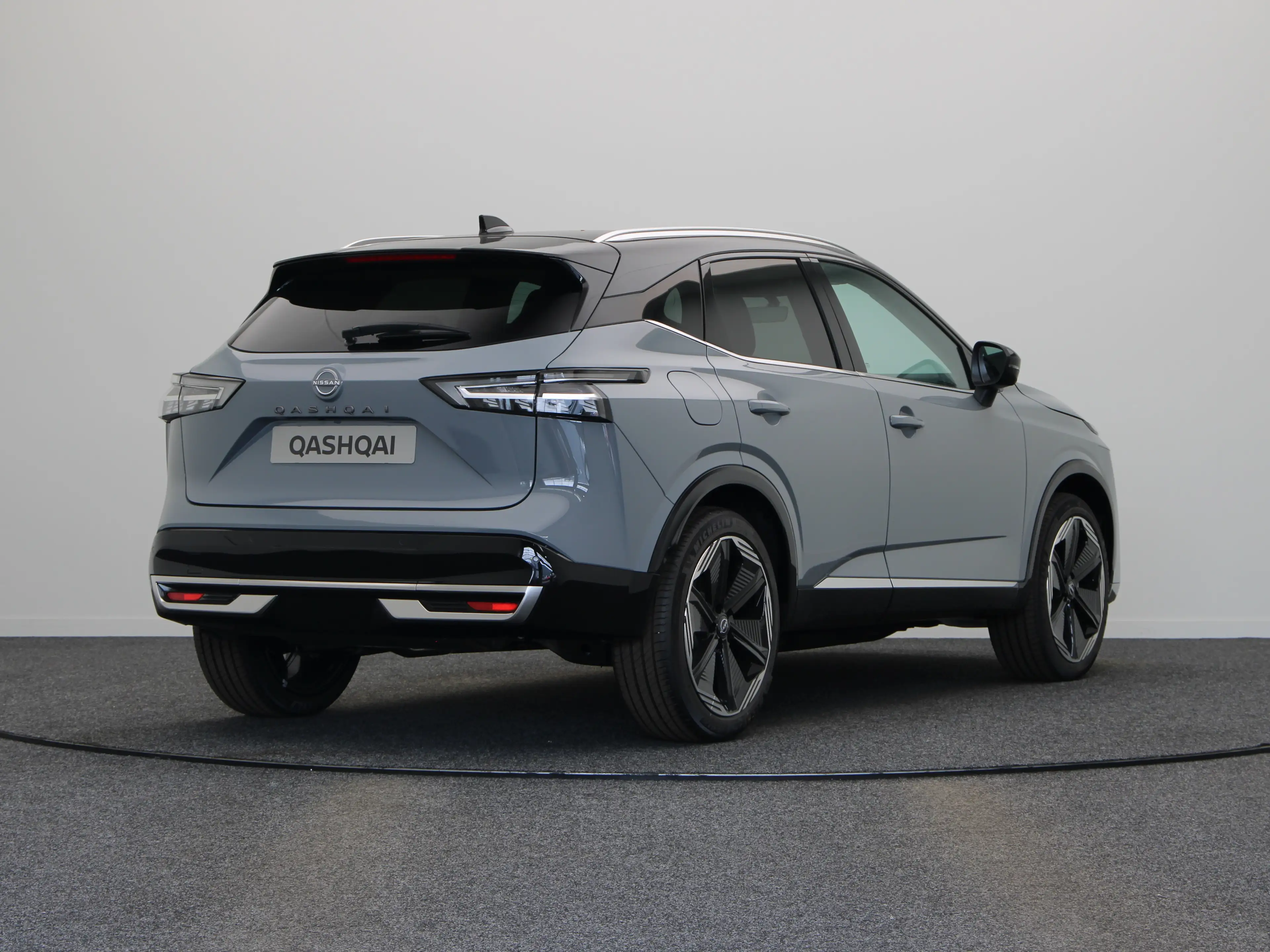 Nissan Qashqai Tekna Plus + Two Tone Mild-Hybrid 158 Xtronic | 12 — photo 11