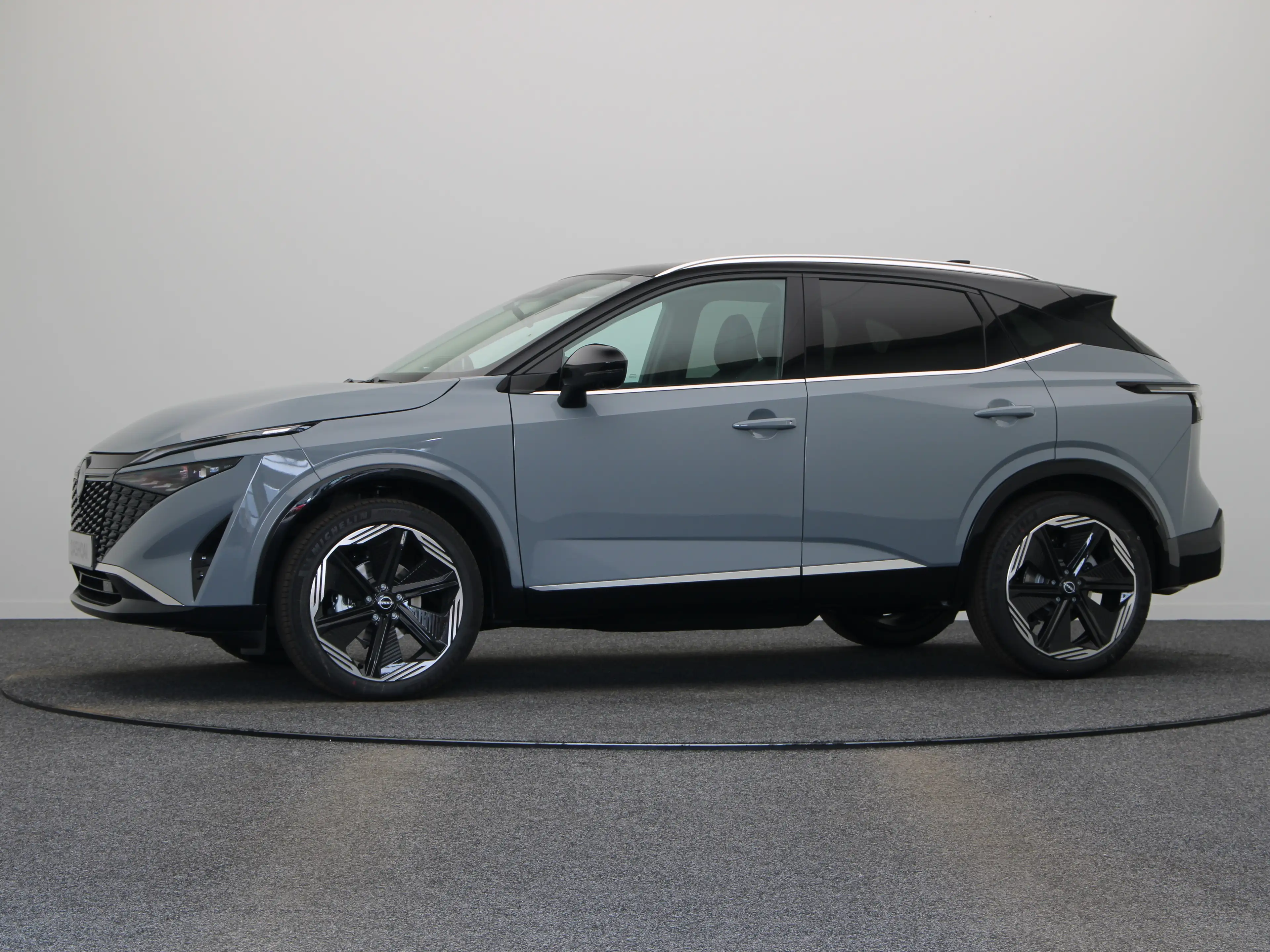 Nissan Qashqai Tekna Plus + Two Tone Mild-Hybrid 158 Xtronic | 12 — photo 12