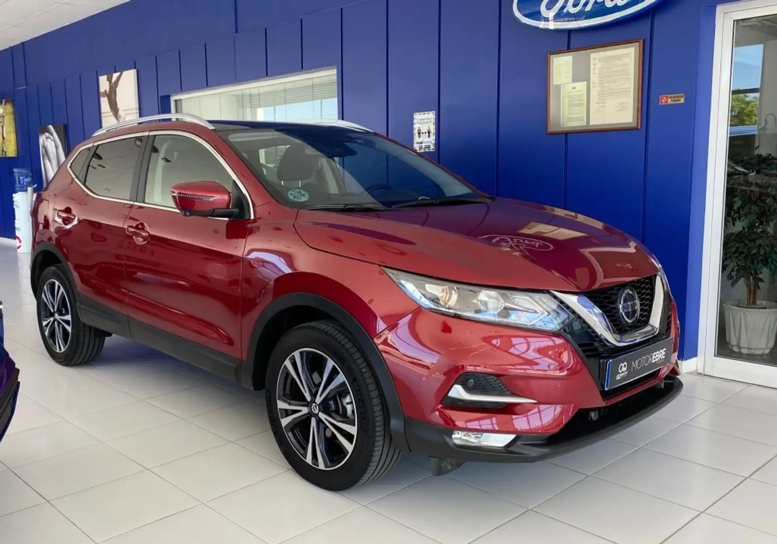 Nissan Qashqai 1.3 DIG-T N-Connecta 4x2 103kW Rosso - 1