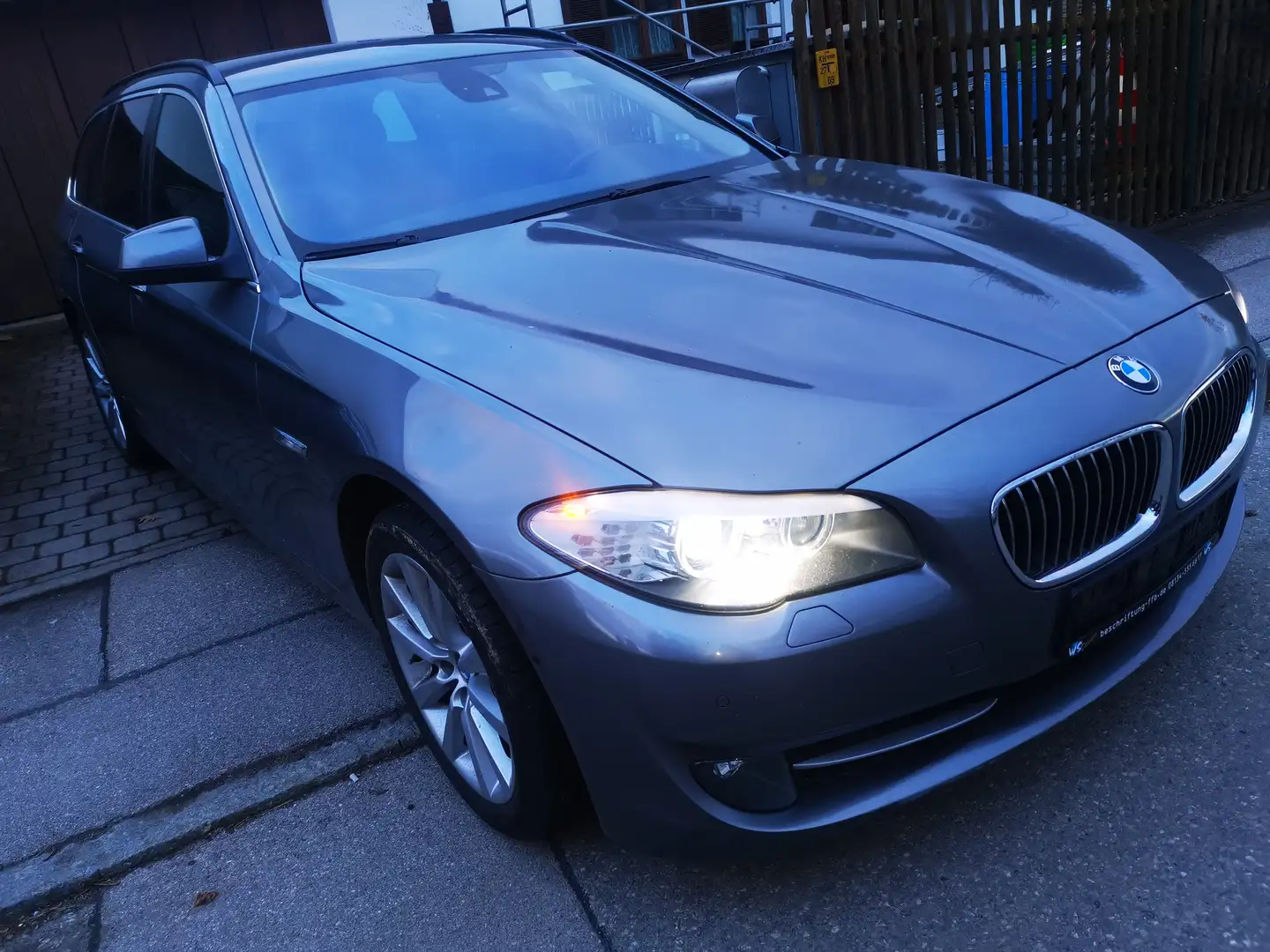BMW 520 520d Touring BluePerformance Aut. Beige - 2