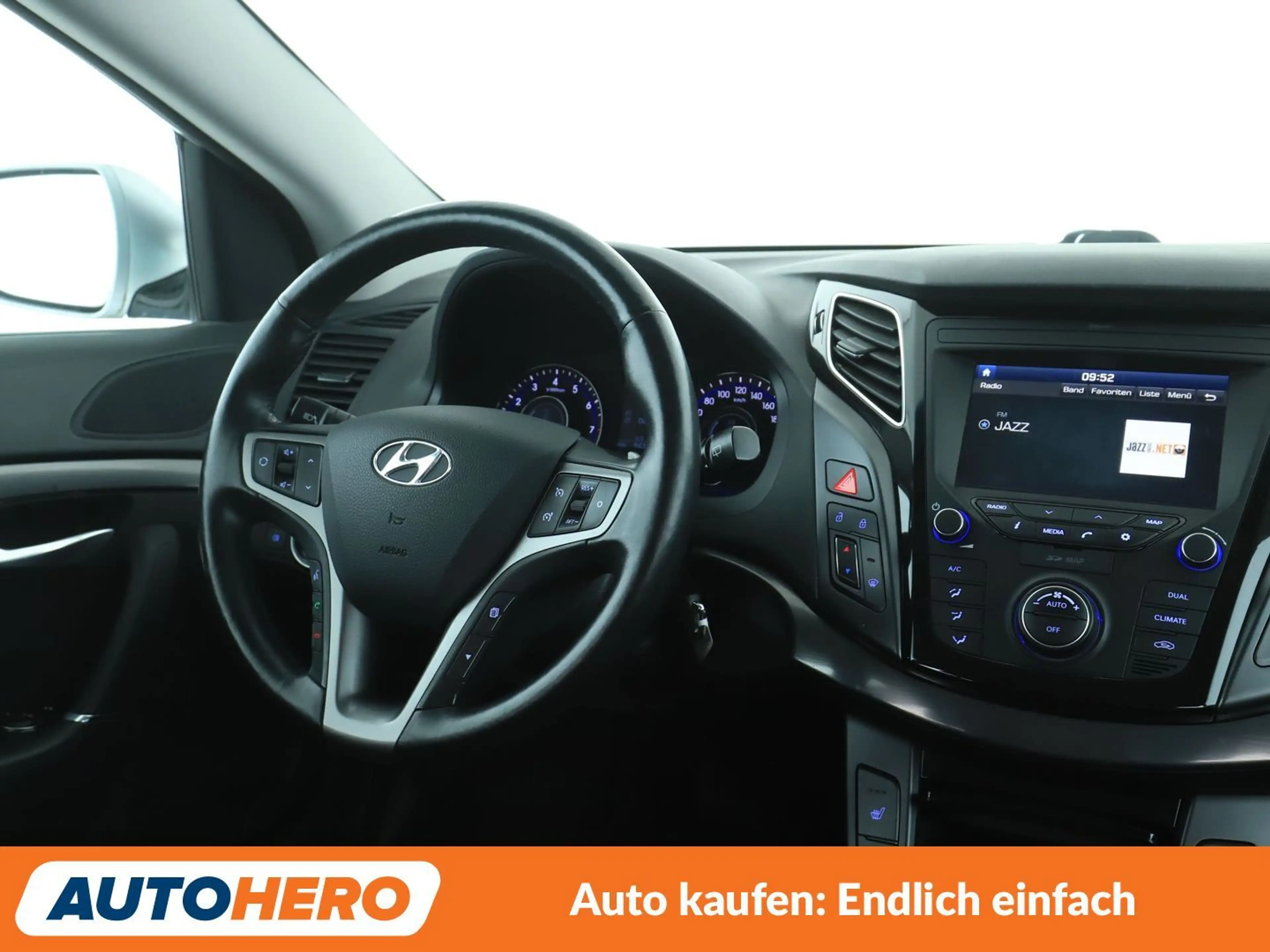 Hyundai i40 2.0 GDI Trend Aut.*NAV*TEMPO*CAM*PDC*SHZ*BT* — photo 13