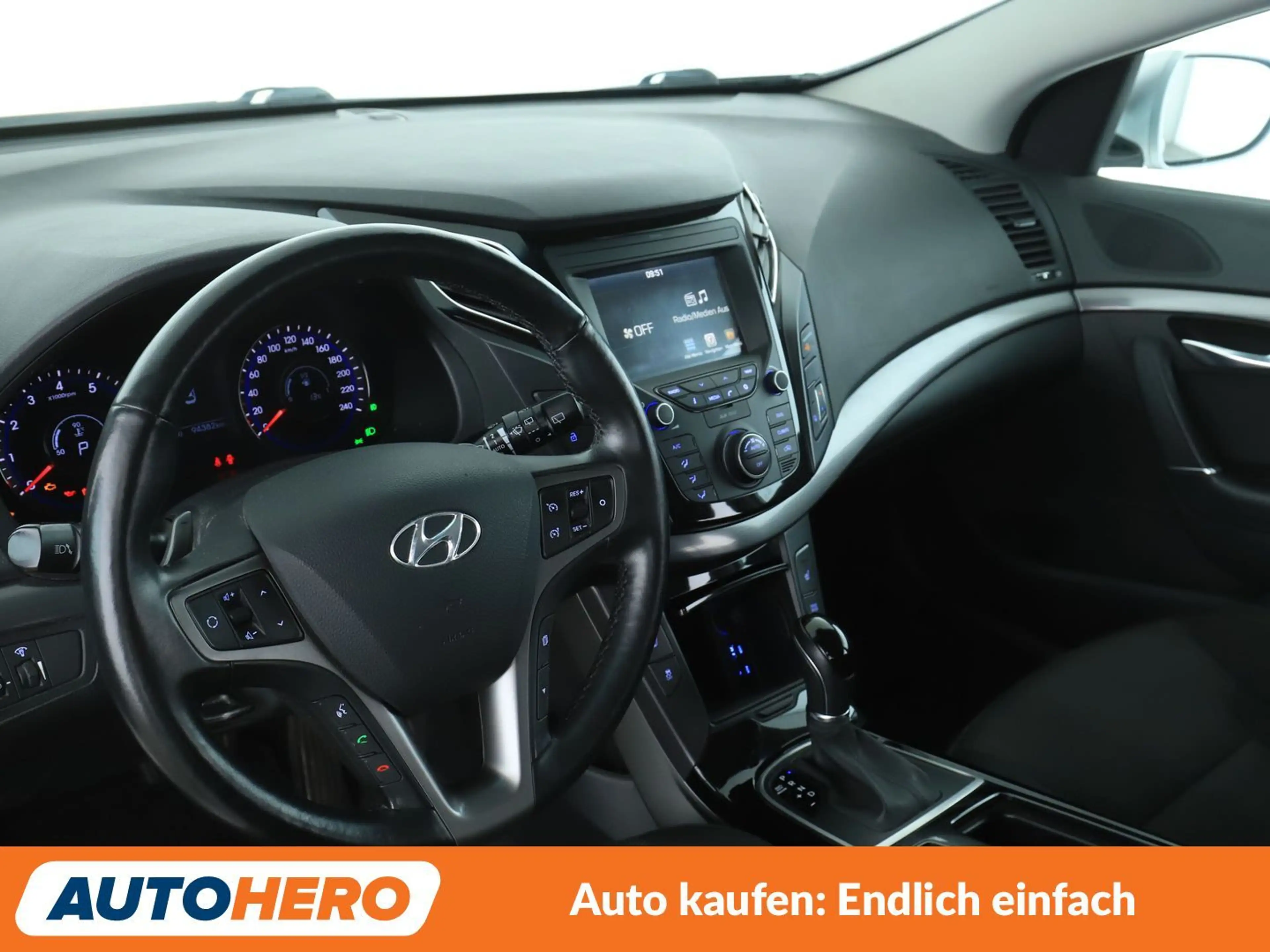 Hyundai i40 2.0 GDI Trend Aut.*NAV*TEMPO*CAM*PDC*SHZ*BT* — photo 11