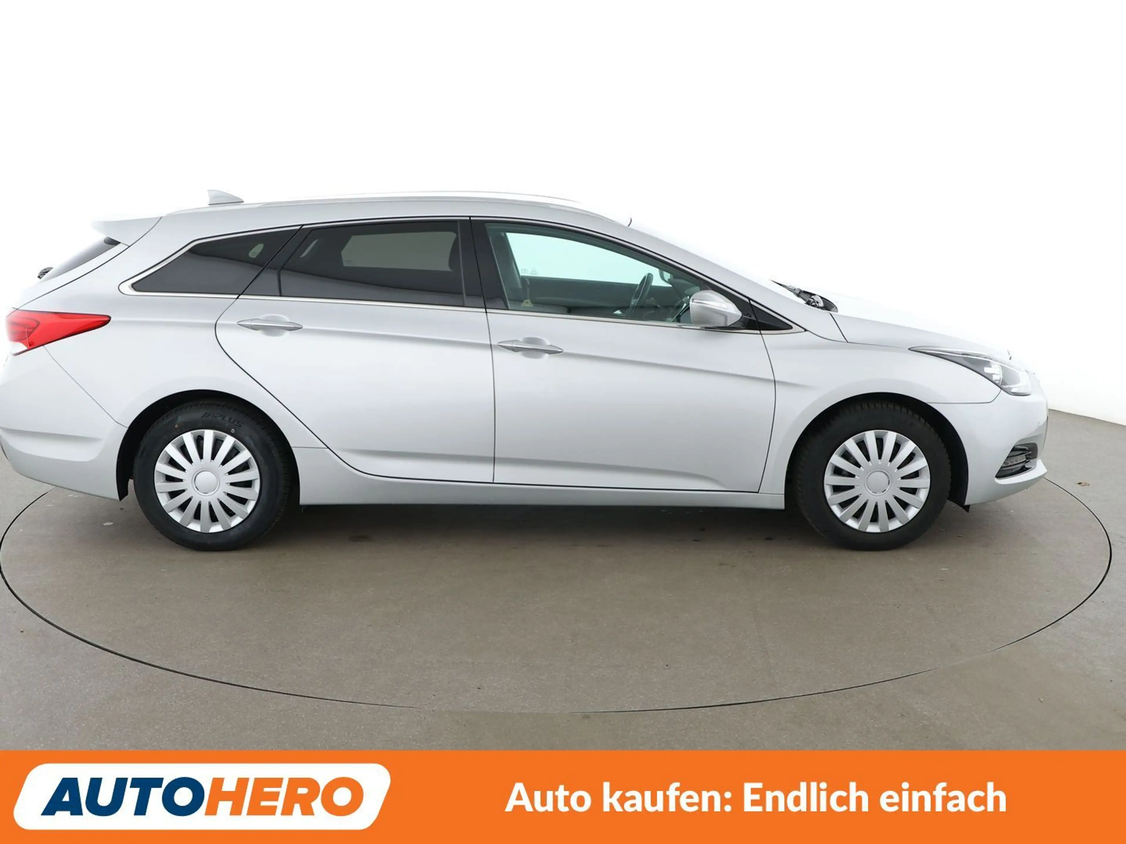 Hyundai i40 2.0 GDI Trend Aut.*NAV*TEMPO*CAM*PDC*SHZ*BT* — photo 7