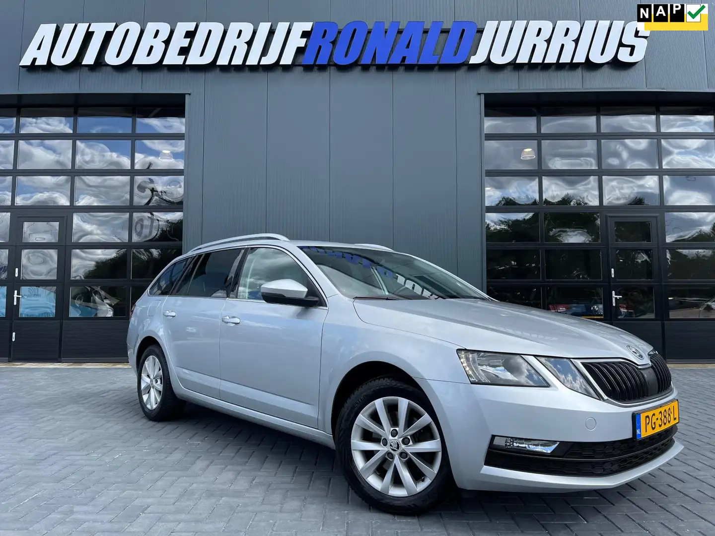 Skoda Octavia Combi 1.0 TSI Greentech Ambition Business NL.Auto/ Gris - 1
