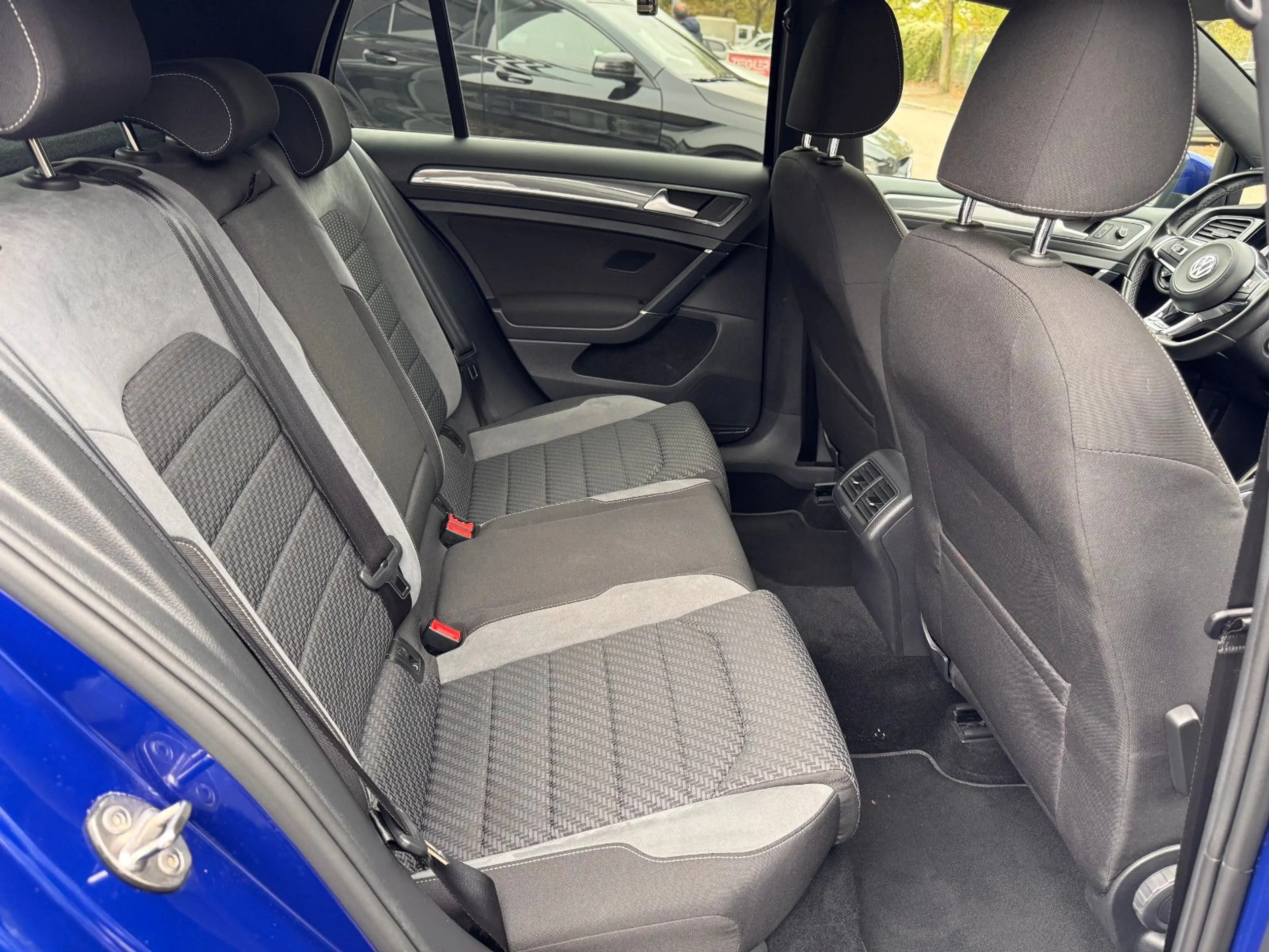 Volkswagen Golf 1,5 TSI Highline R Line*1. Hd* — photo 10
