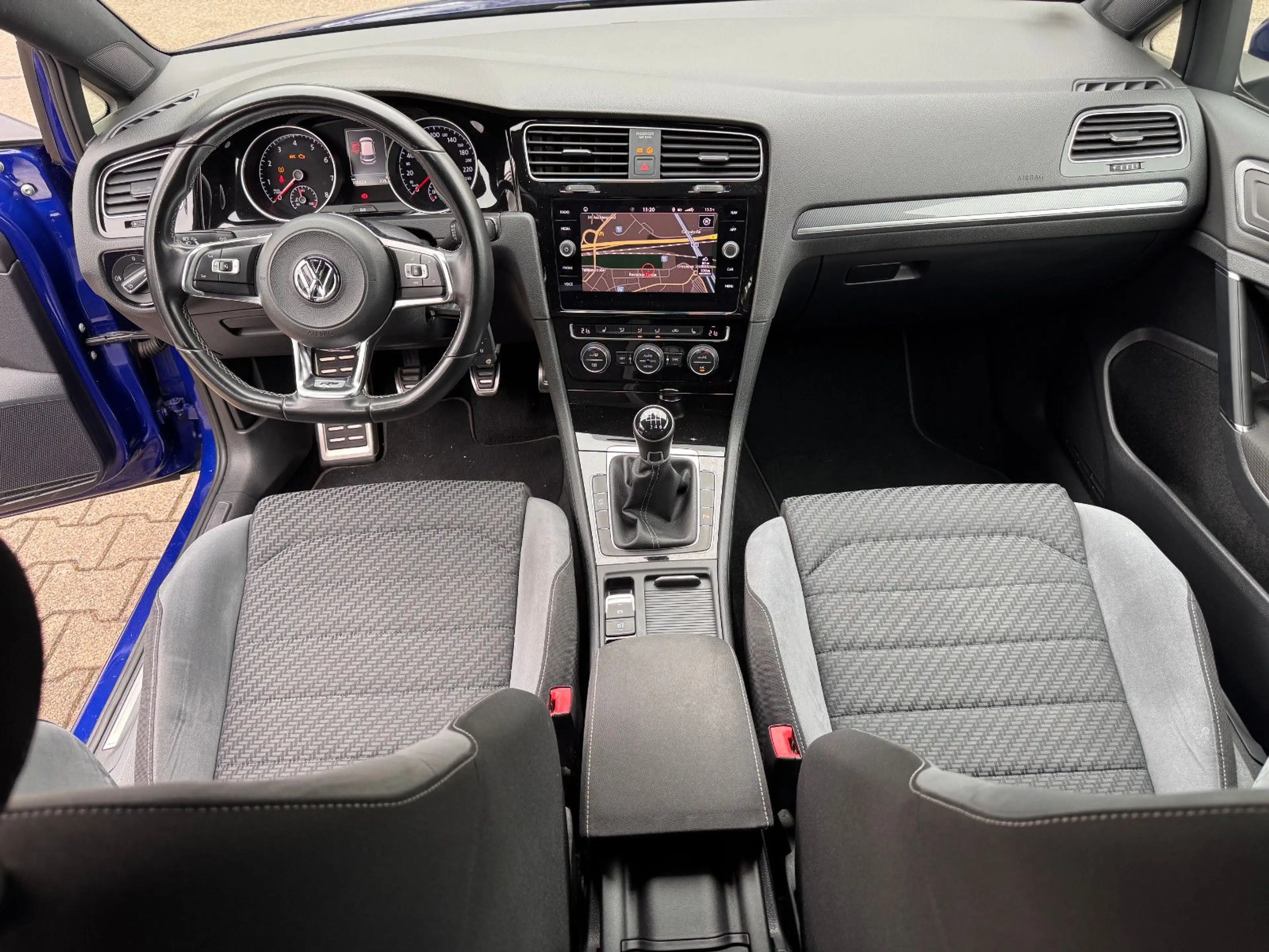 Volkswagen Golf 1,5 TSI Highline R Line*1. Hd* — photo 15