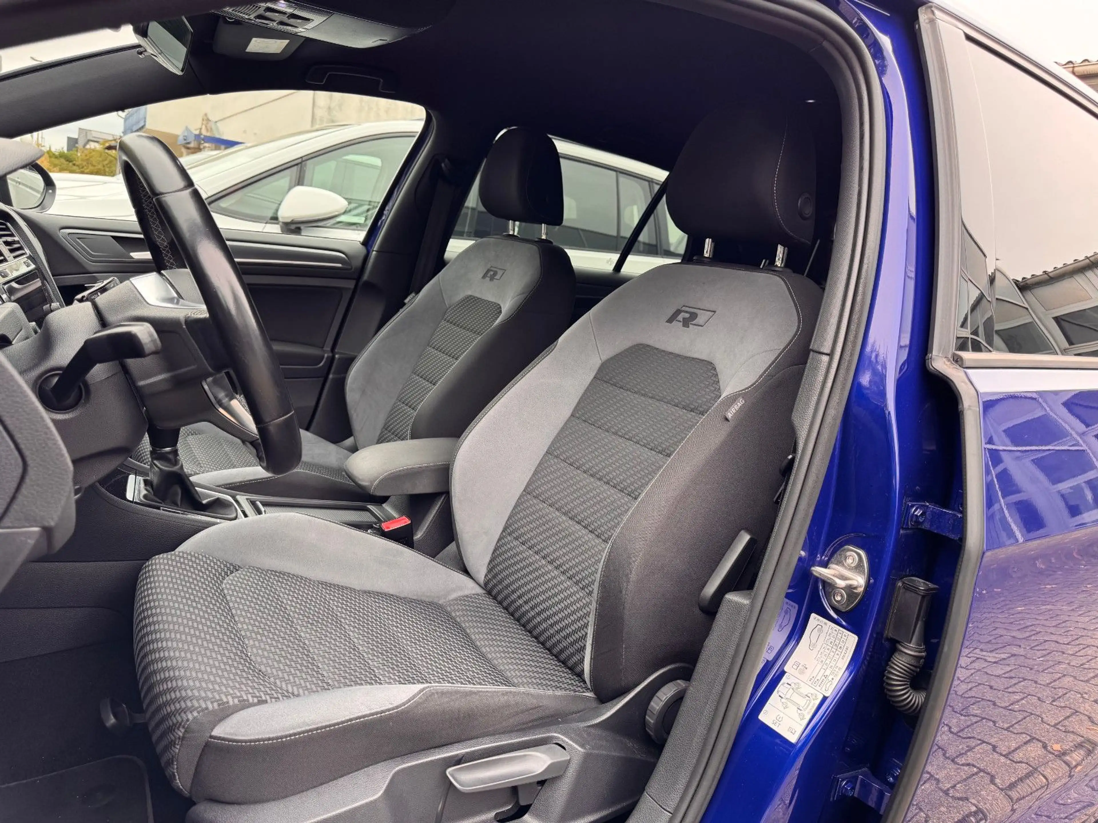 Volkswagen Golf 1,5 TSI Highline R Line*1. Hd* — photo 12