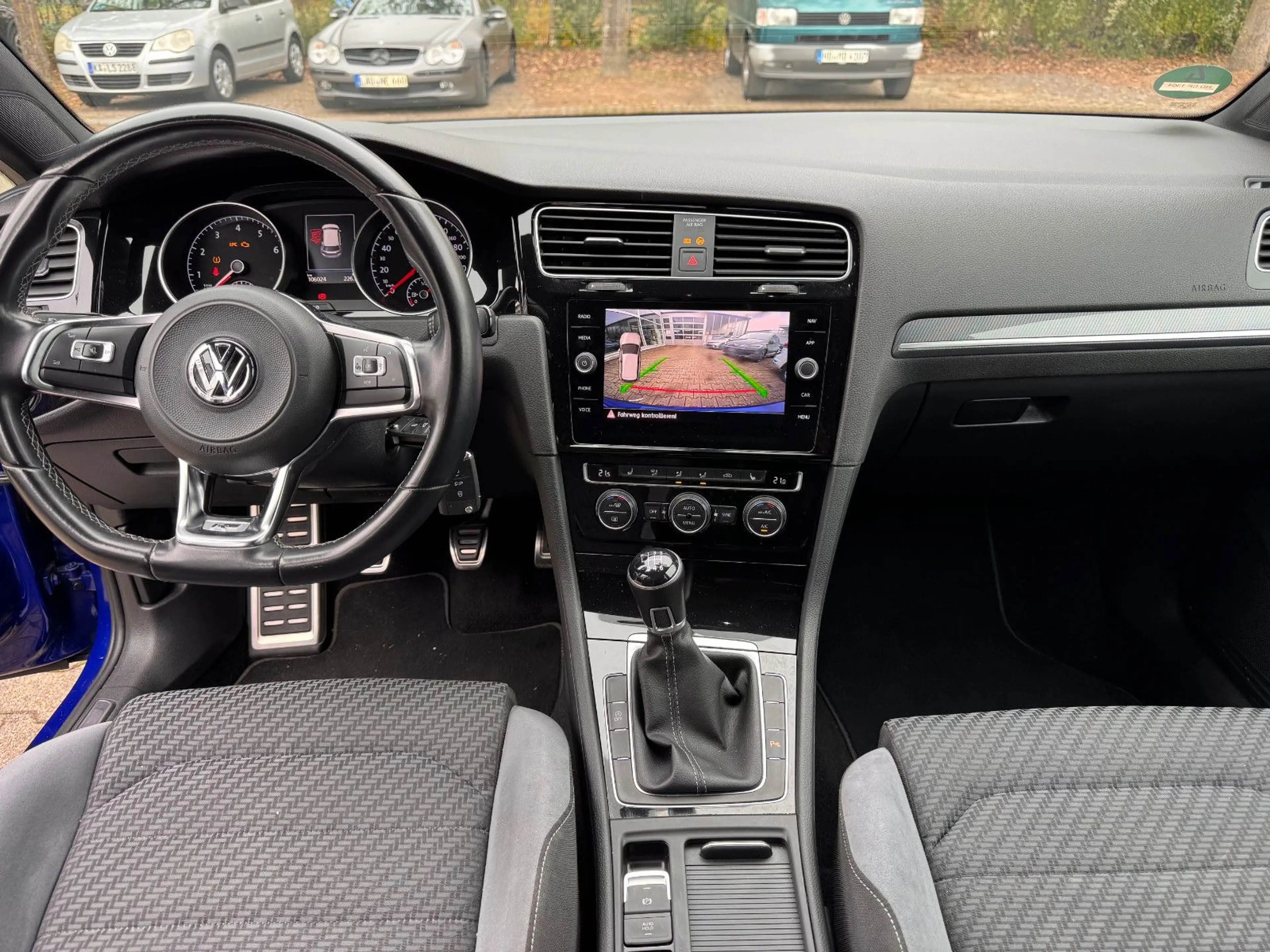 Volkswagen Golf 1,5 TSI Highline R Line*1. Hd* — photo 13