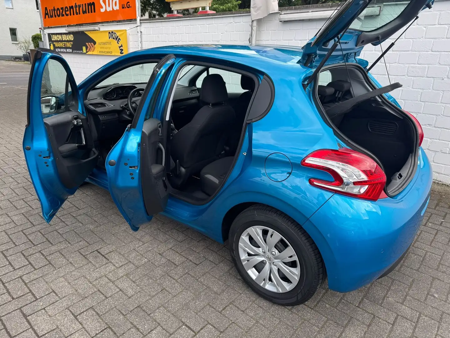 Peugeot 208 Active Klima 4-Türig PDC Tüv neu Multi Blau - 2