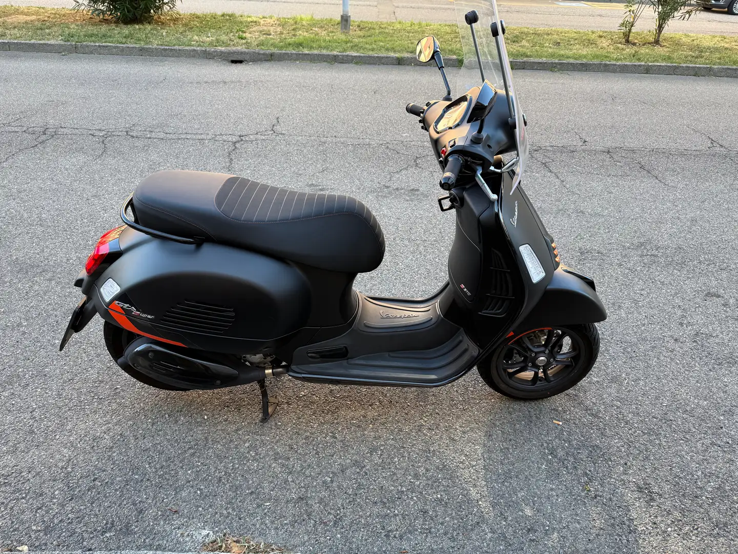 Vespa GTS 310 Super sport Black - 1