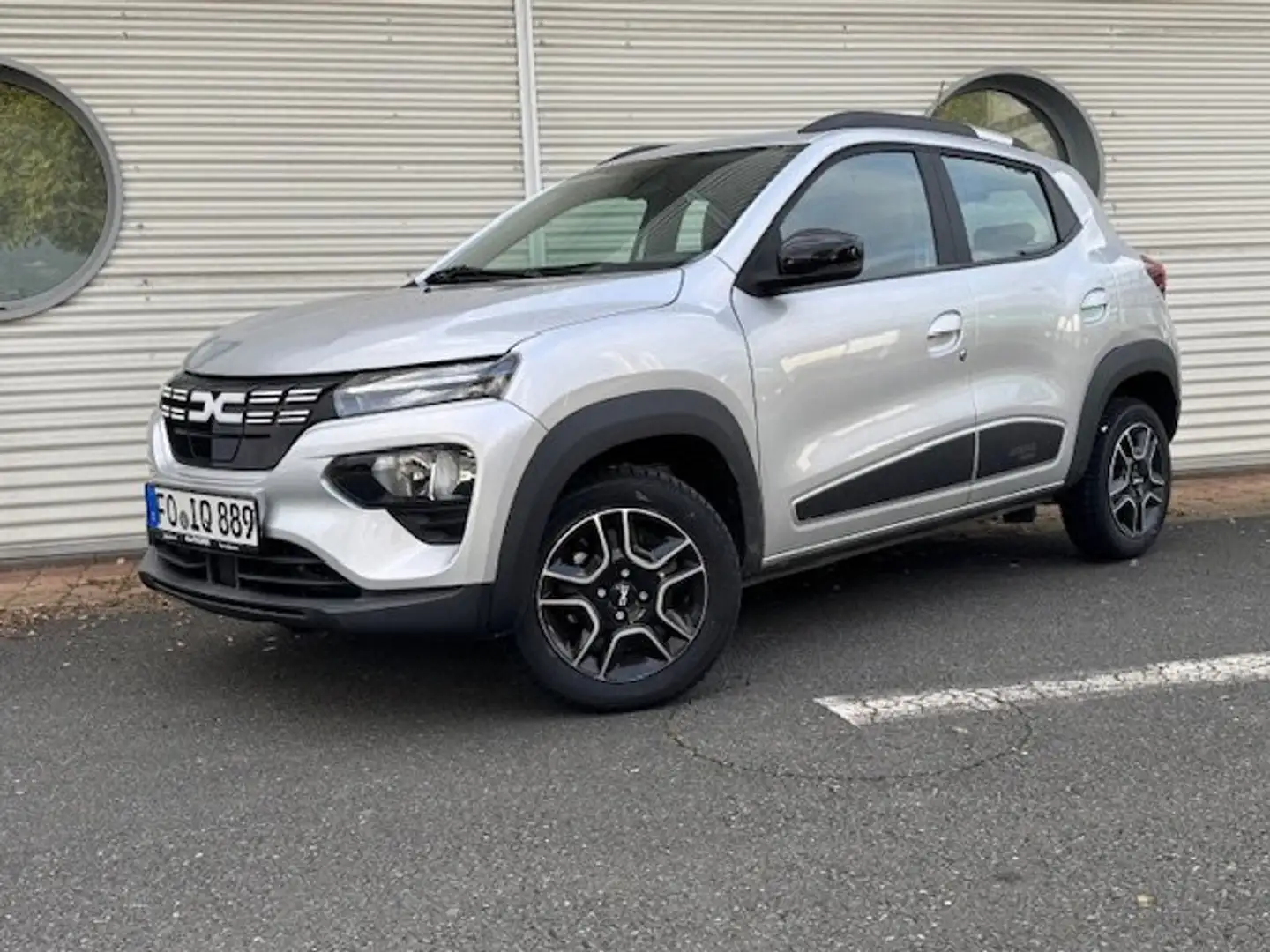 Dacia Spring Essential CCS KAMERA NAVI KLIMA GJR Schüko PDC Argent - 1