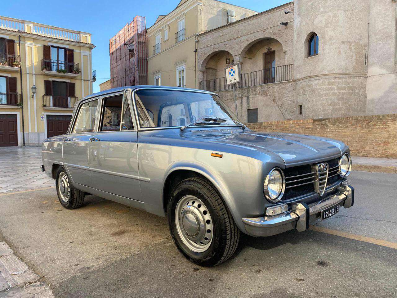 Alfa Romeo Giulia 1300 SUPER