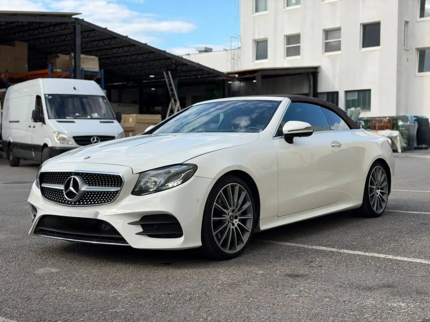Mercedes-Benz E 220 E 220d Cabriolet *AMG-LINE* BURMESTER* SITZKÜHLUNG Weiß - 2