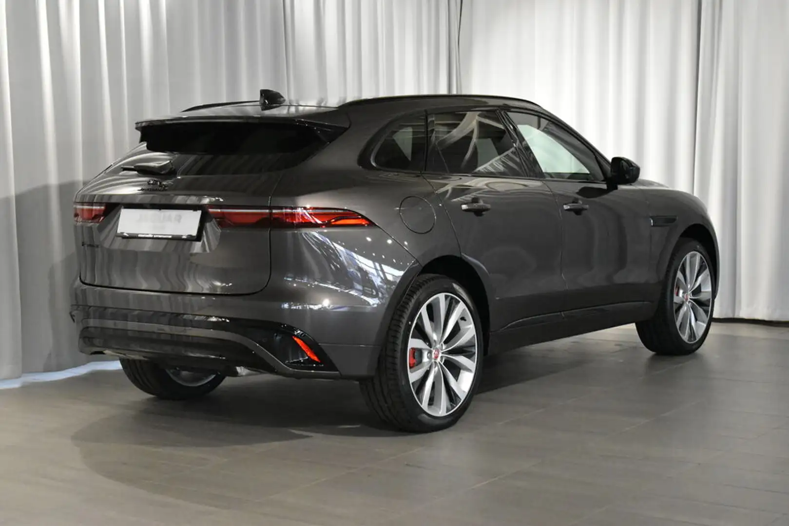 Jaguar F-Pace R-Dynamic SE P250 AWD Gri - 2
