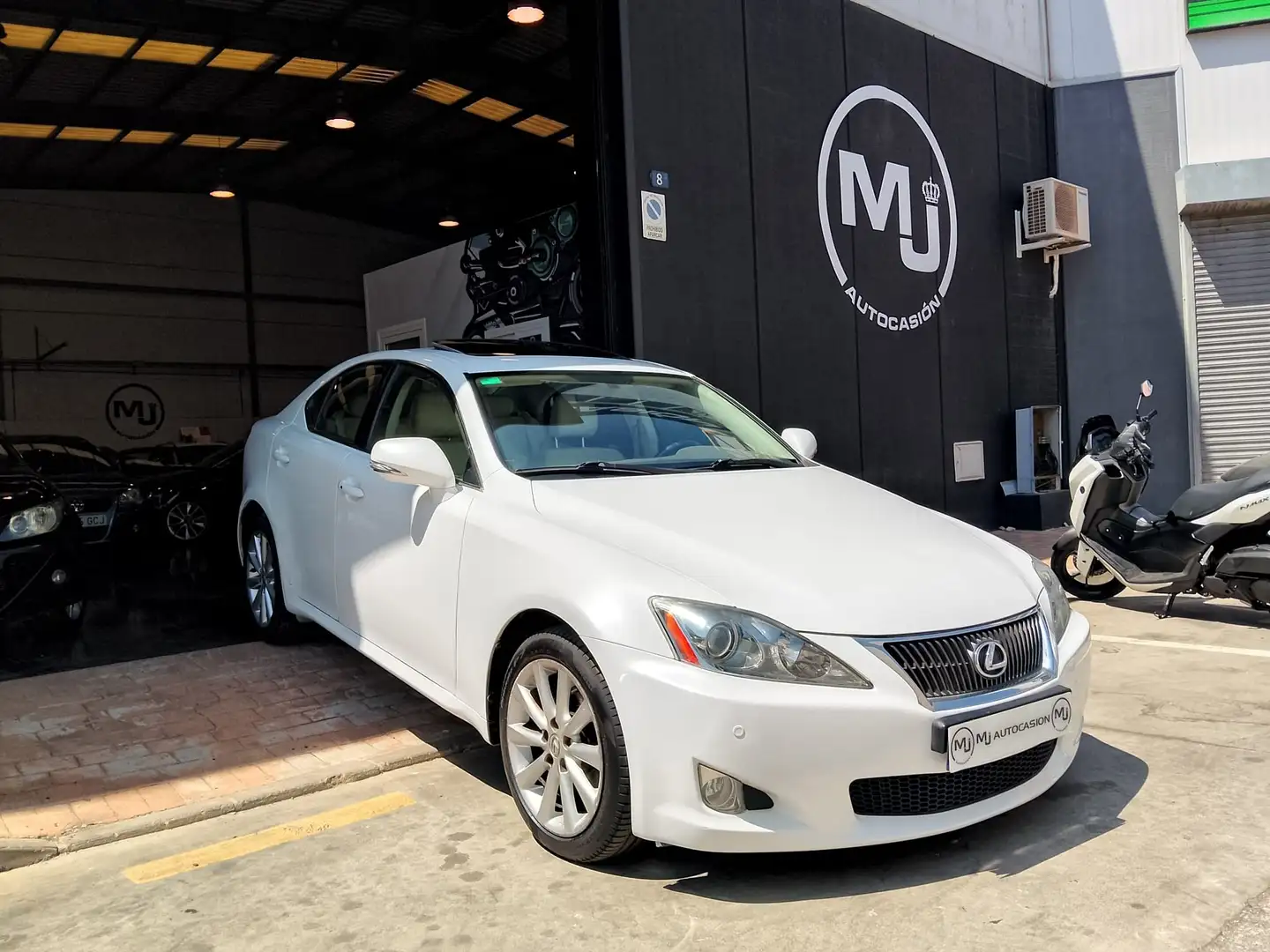 Lexus IS 220d Sport Alb - 1
