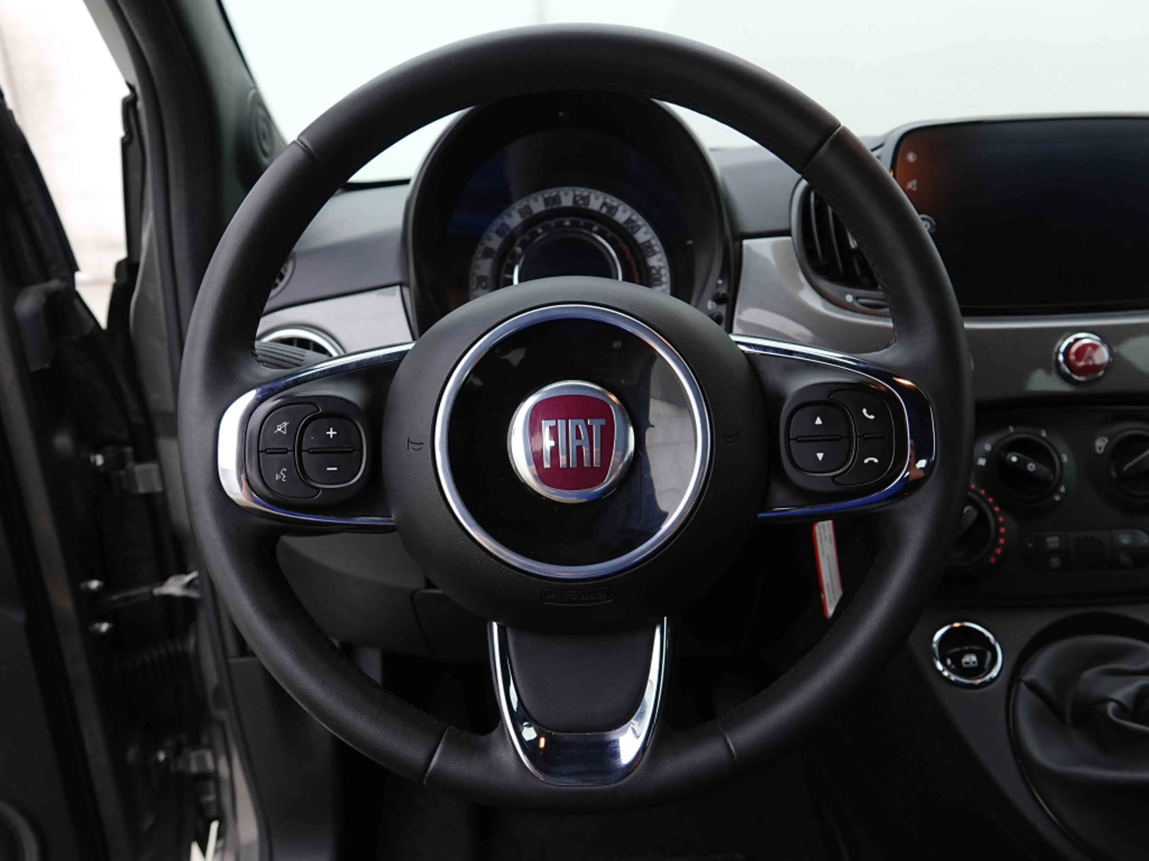 Fiat 500 1.0 Hybrid 70 Cult | Carplay — photo 9