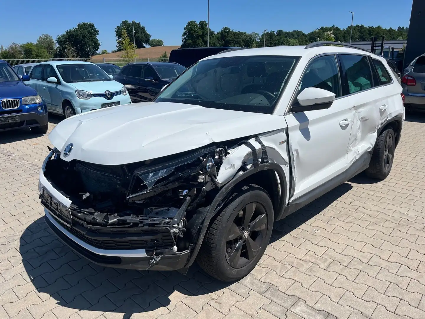 Skoda Kodiaq Soleil 4x4 2.0, Motor+Getr OK - fährt,EU6 Weiß - 2