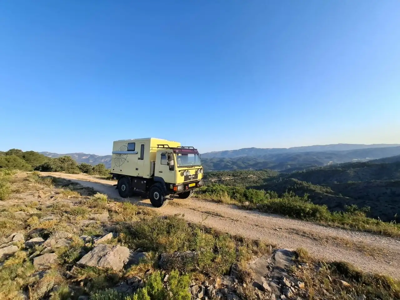 MAN L27, 4x4, 7500 max gewicht. reis klaar, foto 1