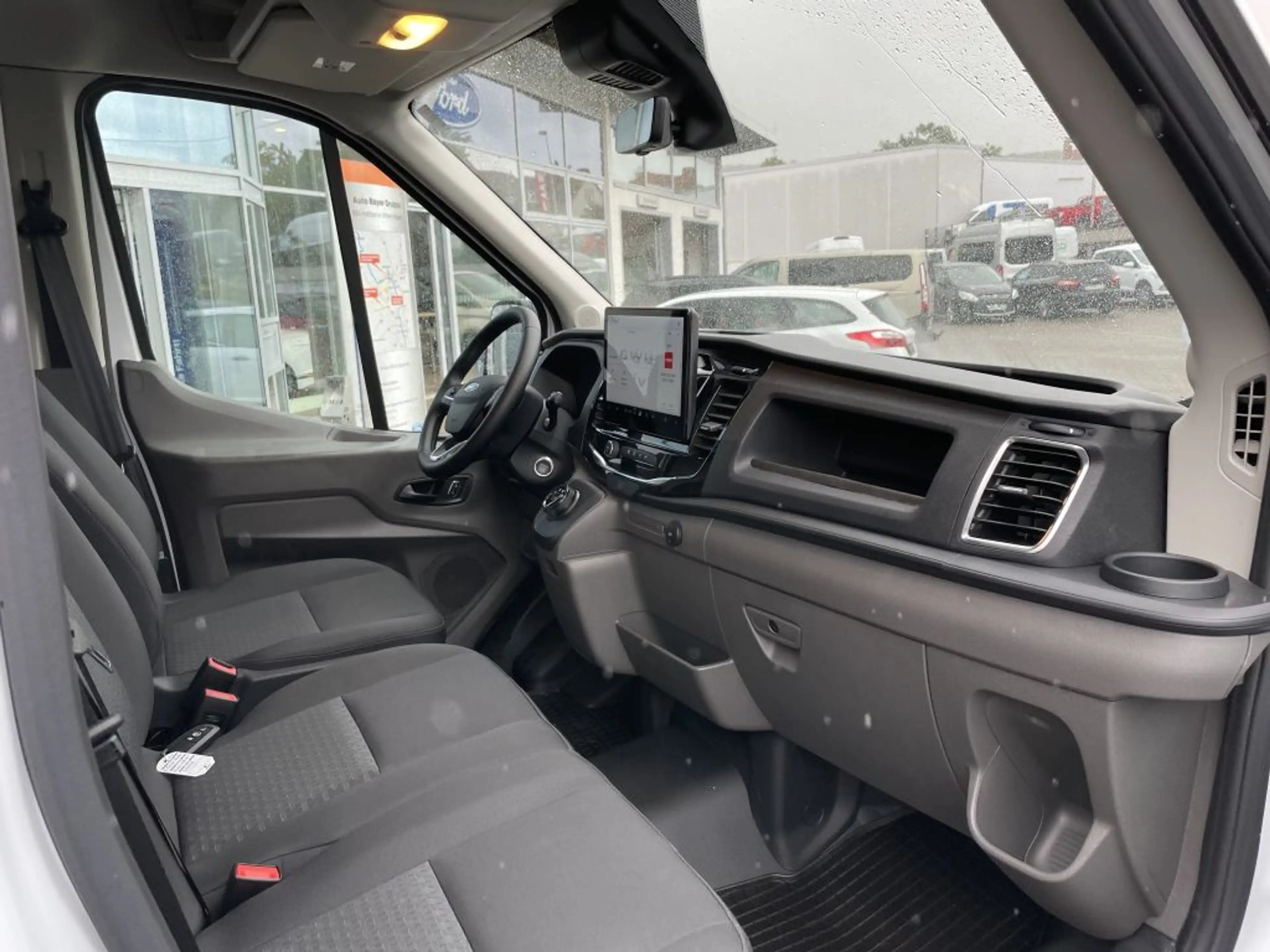 Ford Transit e-Transit 390 L2H2 Lkw HA Trend — photo 14