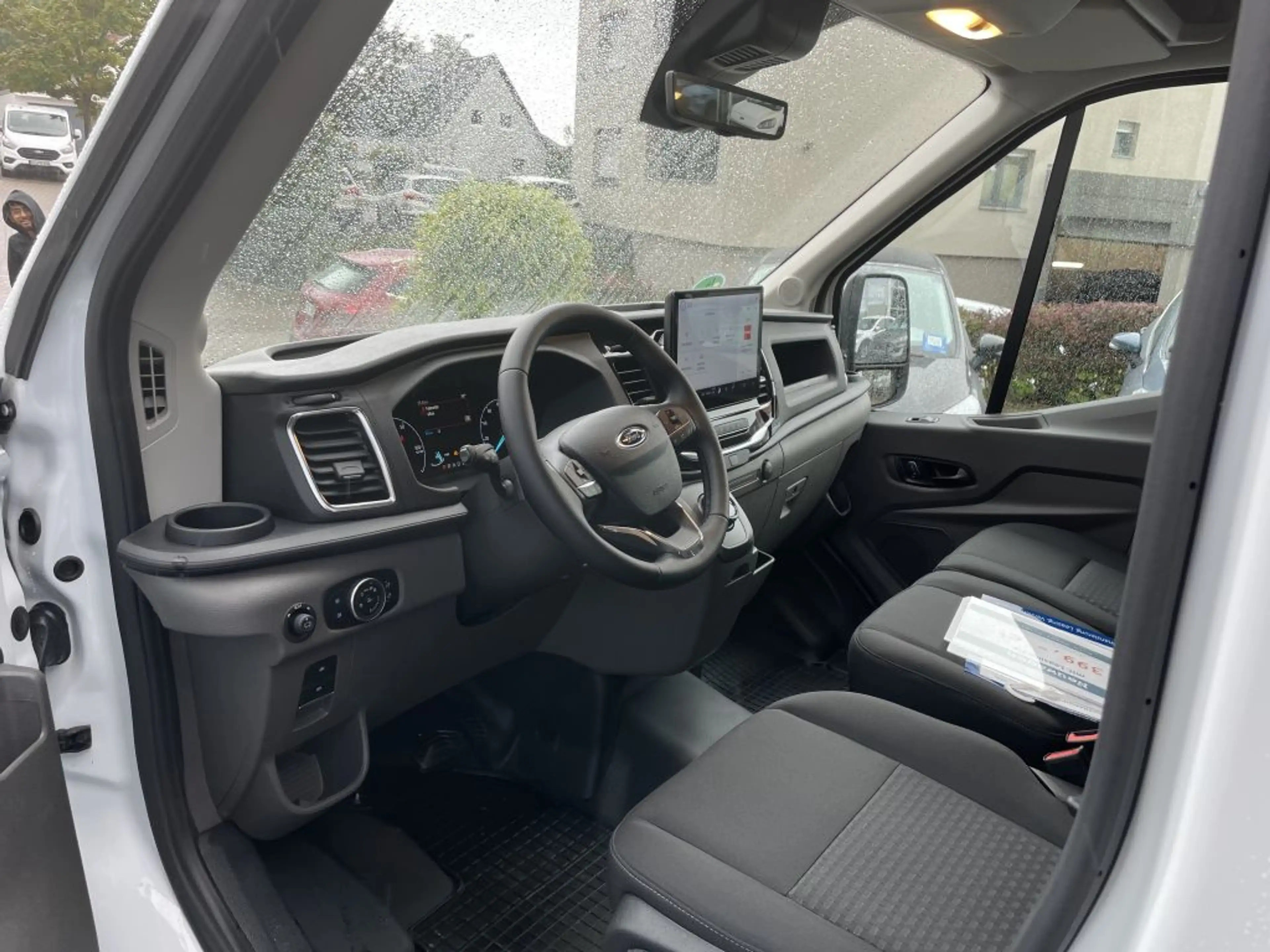 Ford Transit e-Transit 390 L2H2 Lkw HA Trend — photo 10