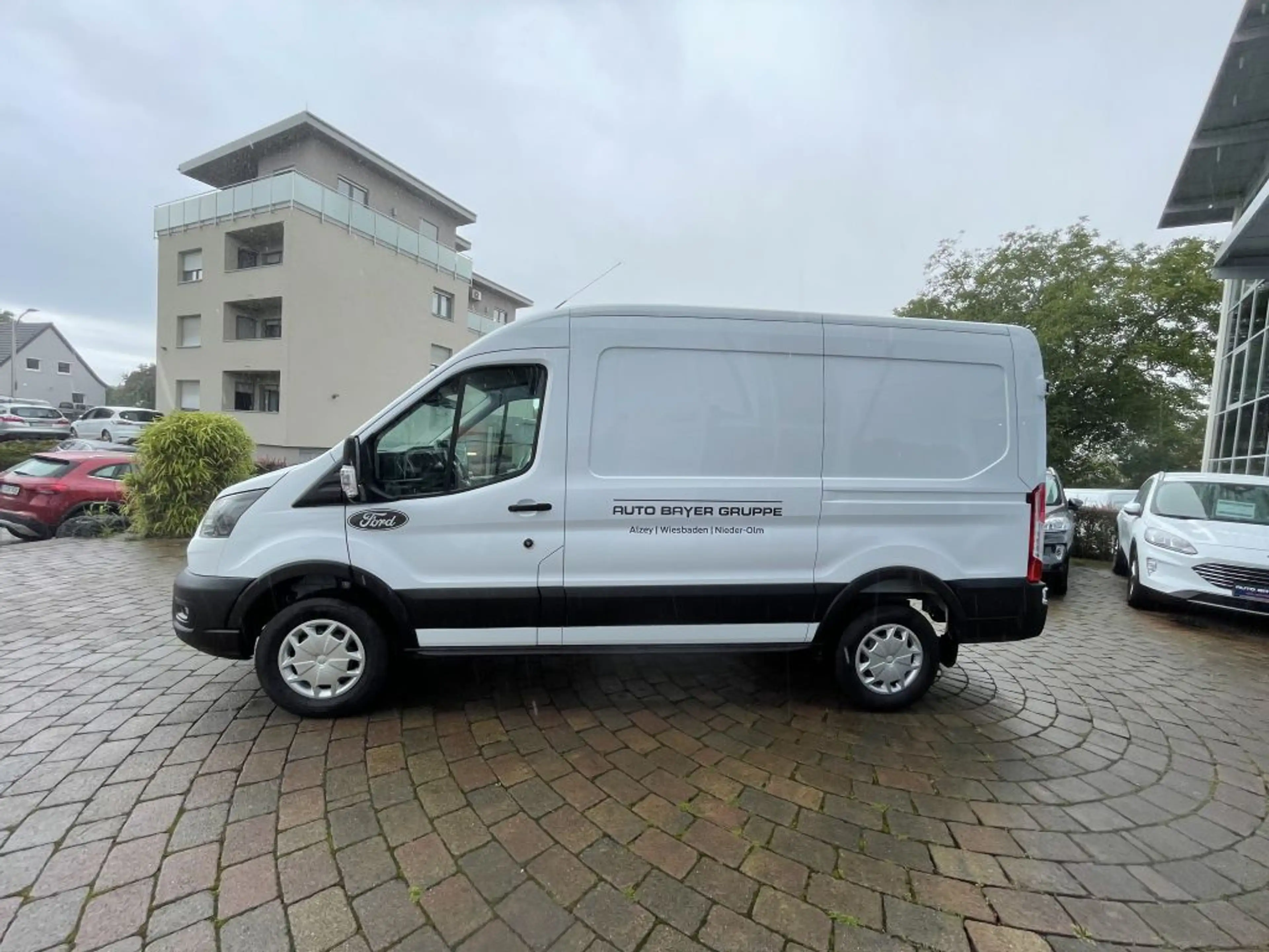 Ford Transit e-Transit 390 L2H2 Lkw HA Trend — photo 7