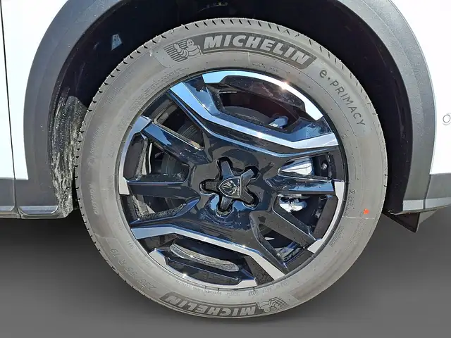 Peugeot 5008 PHEV 195 e-DCS7 Aut. Ansicht 14