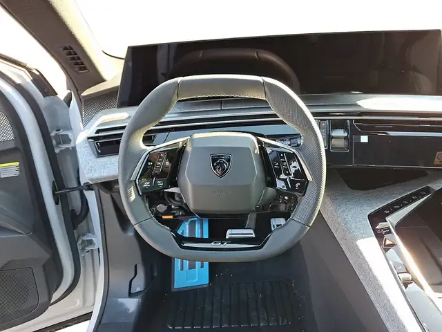 Peugeot 5008 PHEV 195 e-DCS7 Aut. Ansicht 12