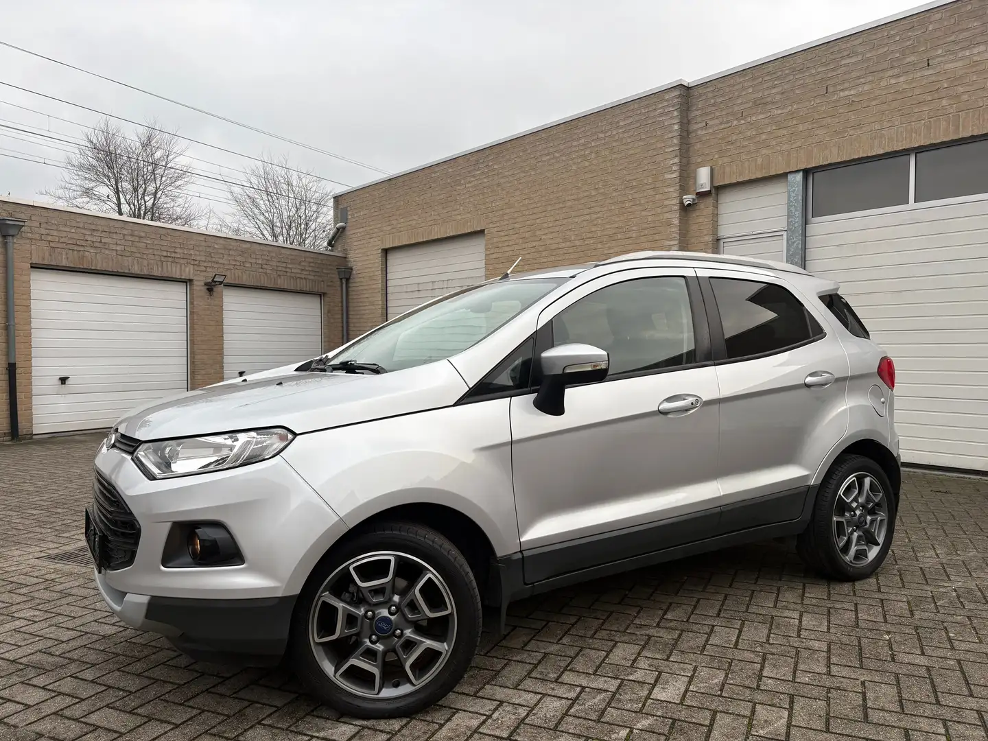 Ford EcoSport ECOSPORT 1.5 Ti-VCT Aut. / 12 Maanden Garantie Gris - 2