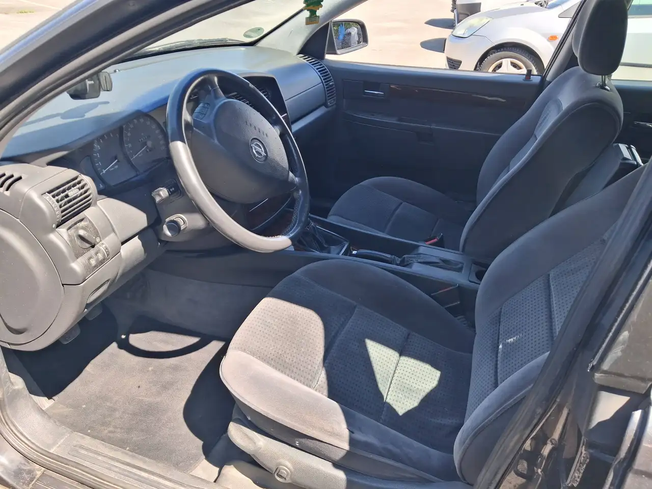 Opel Omega 2.2 16 V Selection, foto 11
