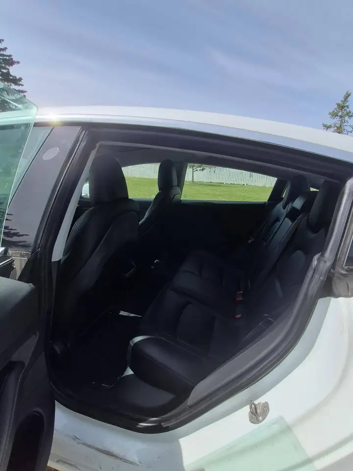 Tesla Model 3 photo Tesla Model 3