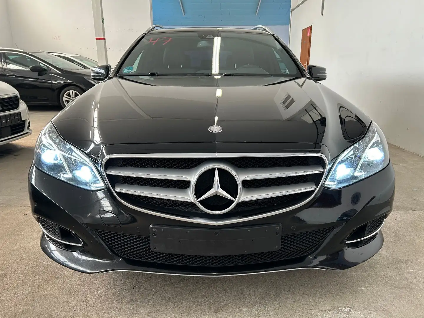 Mercedes-Benz E 200 T- Modell CGI BlueEfficiency*Navi*PDS* Schwarz - 2