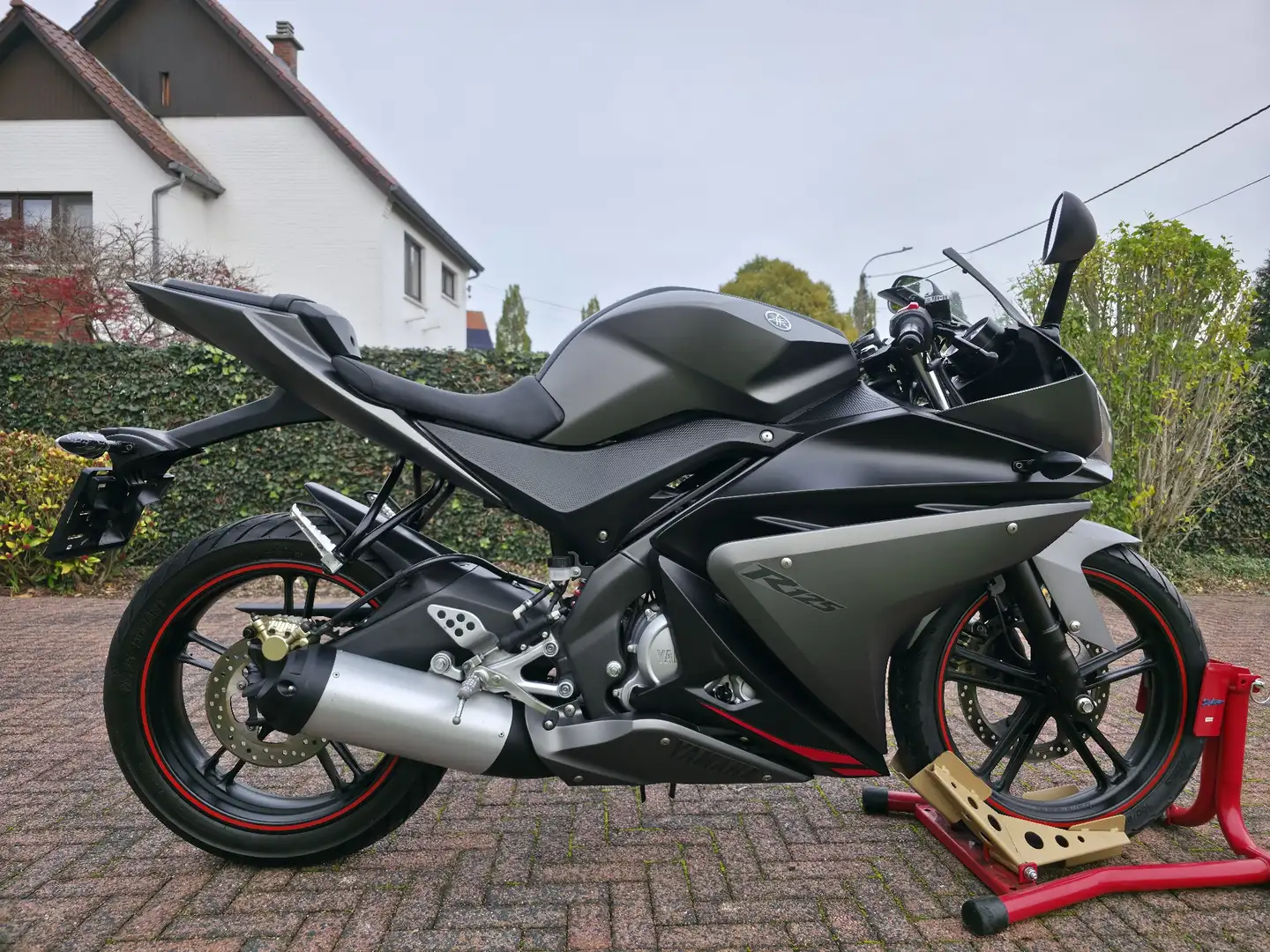 Yamaha YZF-R125 2015 - 6500Km - Topconditie* Zwart - 1