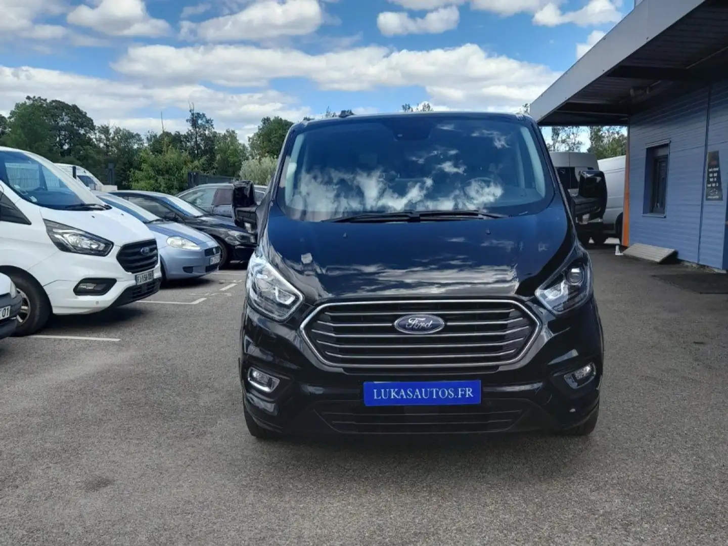 Ford Tourneo Custom L2H1 2.0 EcoBlue 130 BVA Titanium PRIX 33000 HT Noir - 2