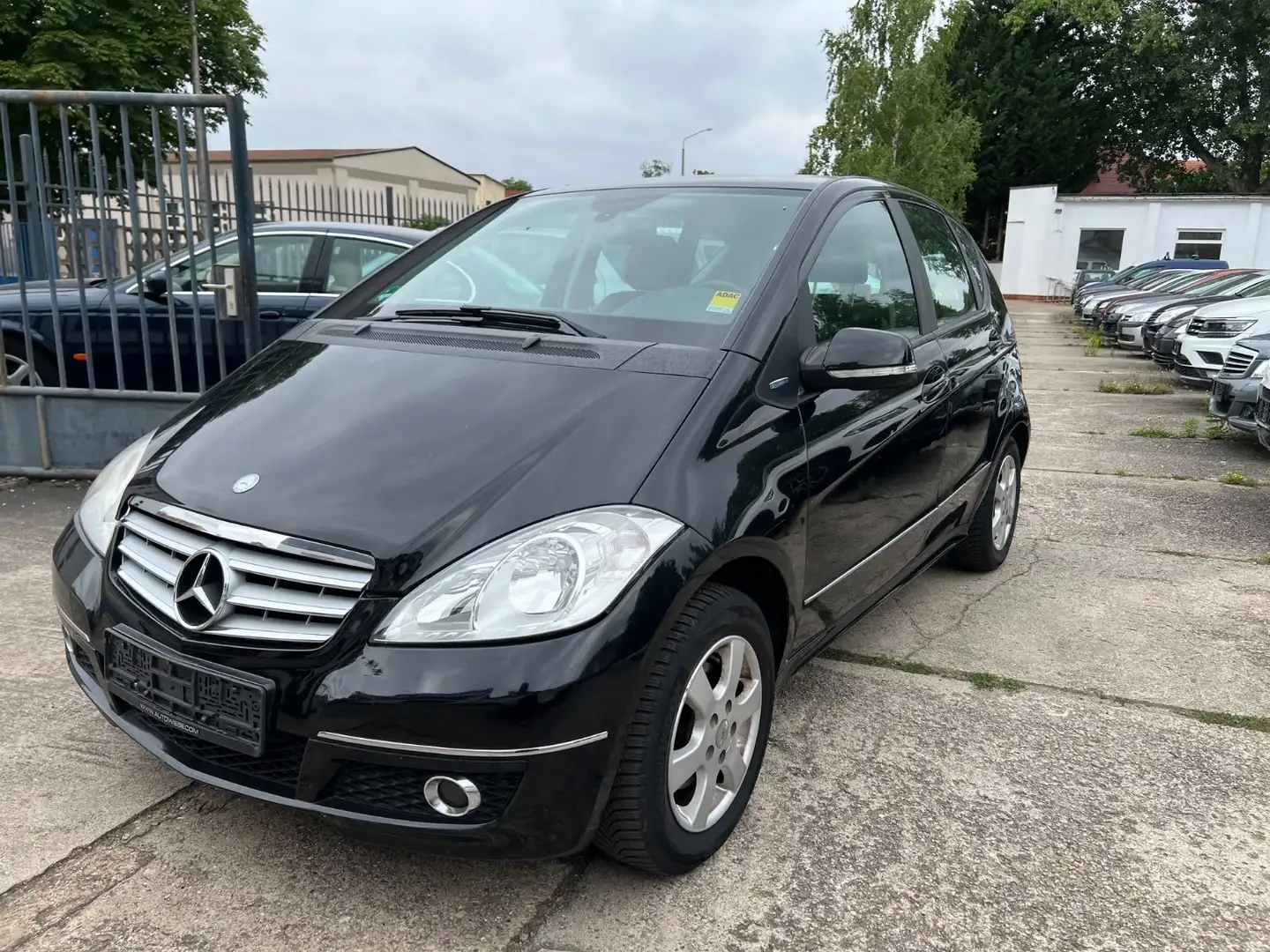 Mercedes-Benz A 170 Avantgarde, TÜV NEU, Service NEU Black - 2