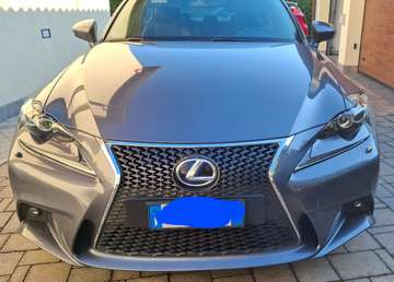IS 300h 2.5 F-Sport cvt