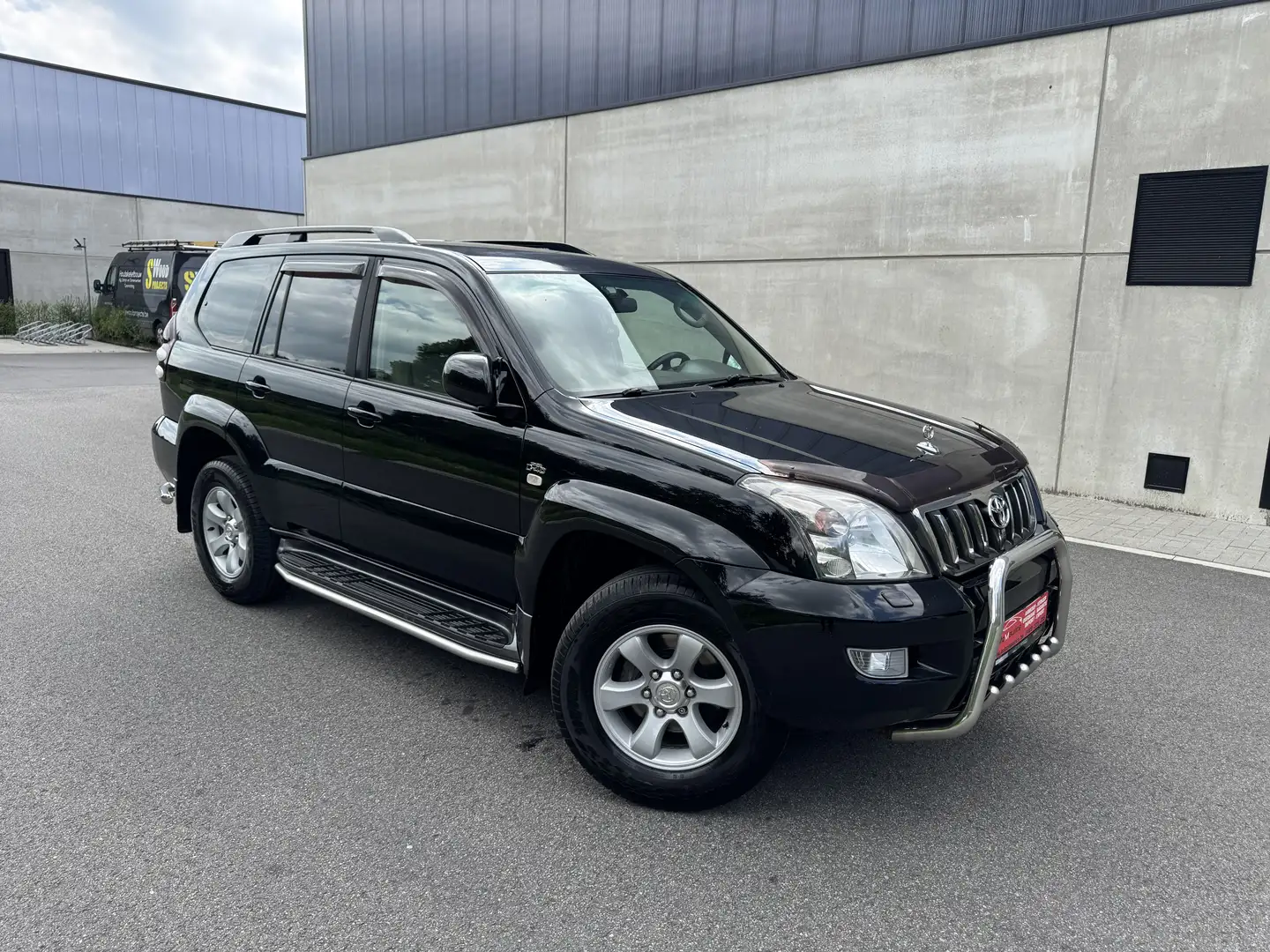 Toyota Land Cruiser 3.0 D-4D Automatik Executive (5Place) Export Afrik - 2