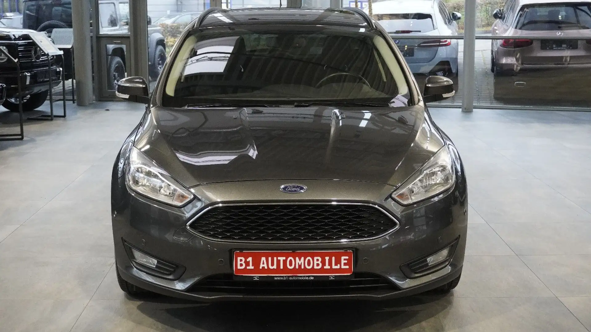 Ford Focus Turnier Business*KAM*NAVI*ORGINAL25KM*1-HA Grau - 2