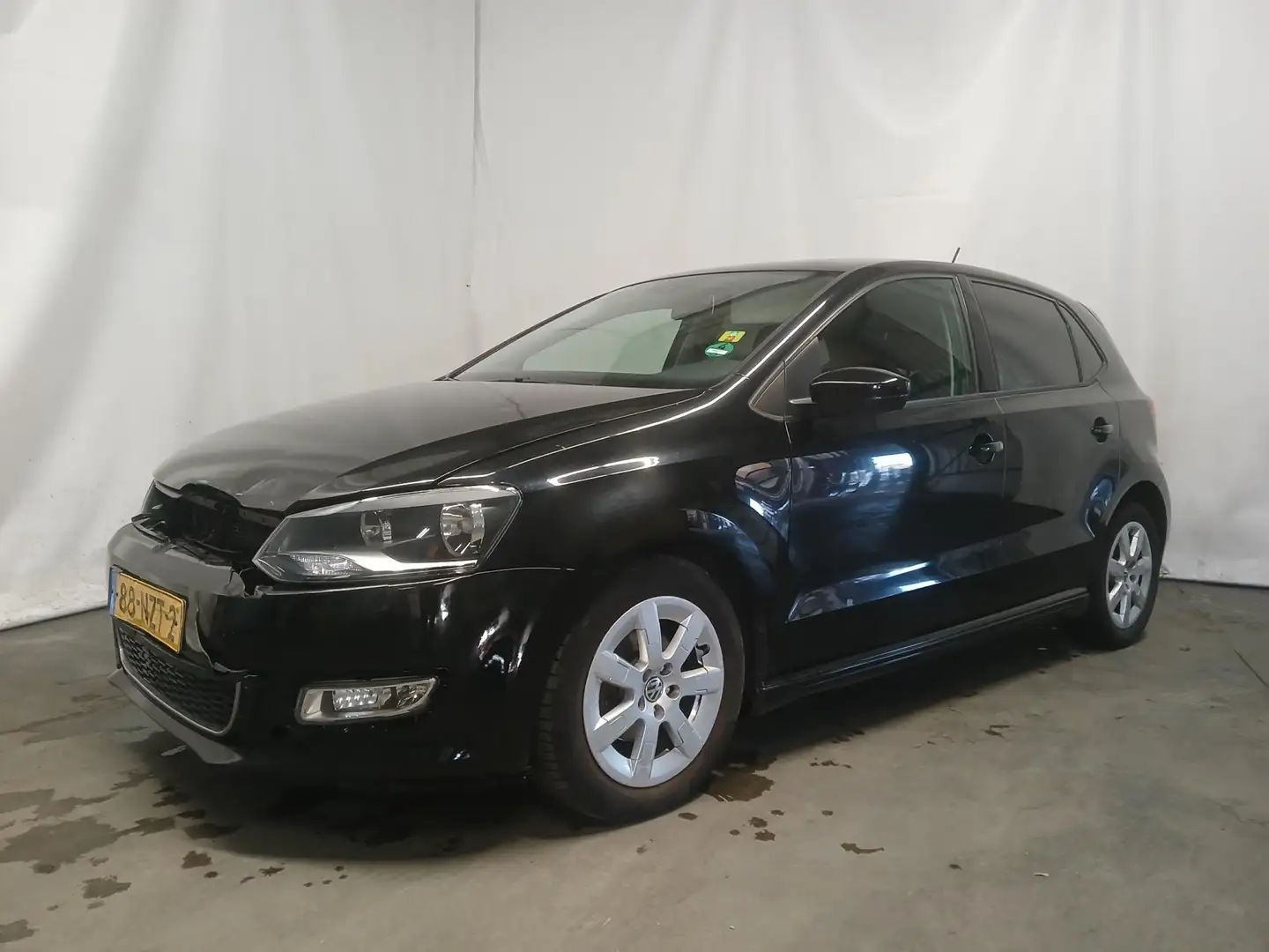 Volkswagen Polo 1.2 TDI BlueMotion Comfortline - Front Schade Schwarz - 2